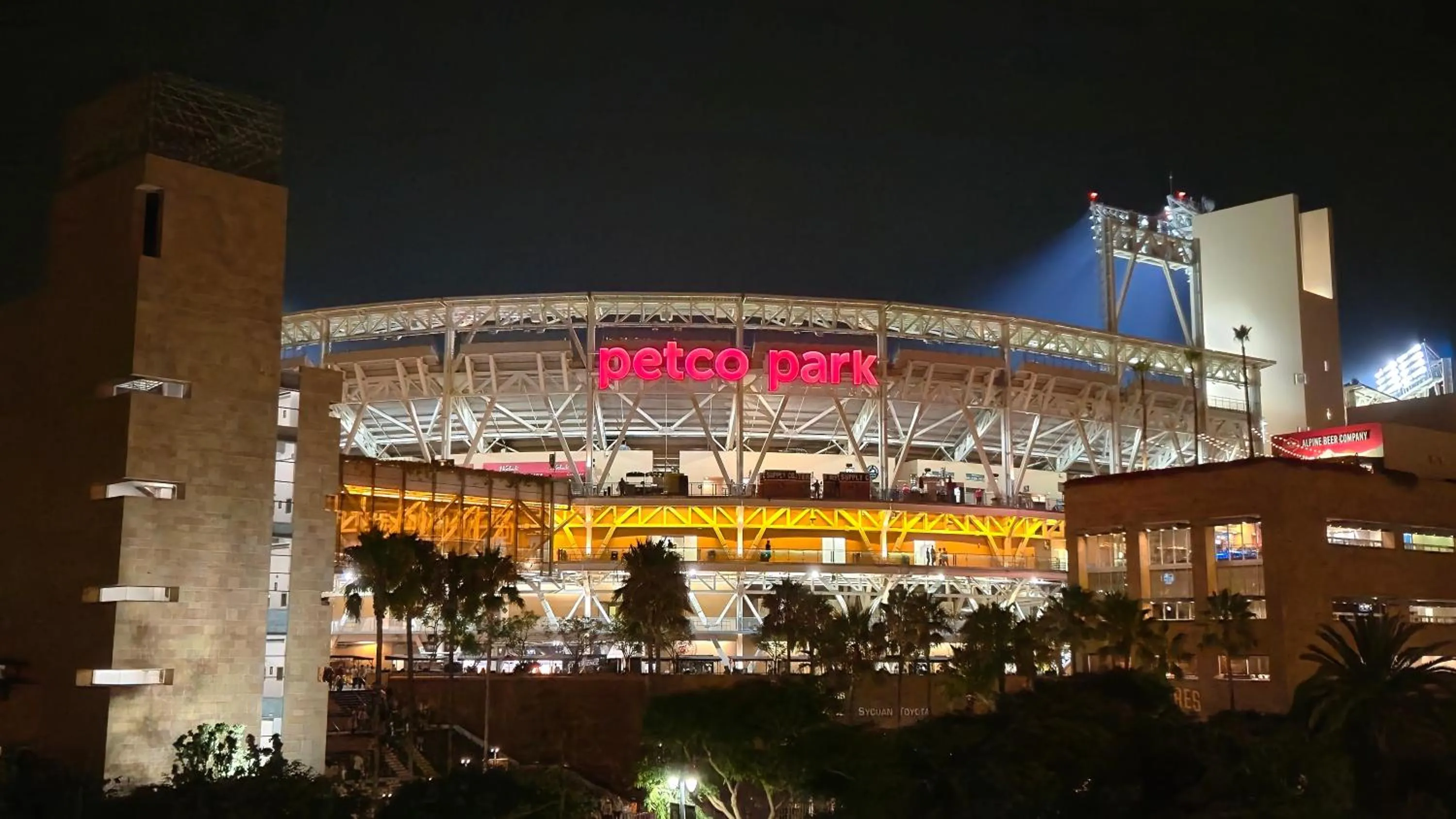 Sports in Courtyard by Marriott San Diego Downtown Little Italy