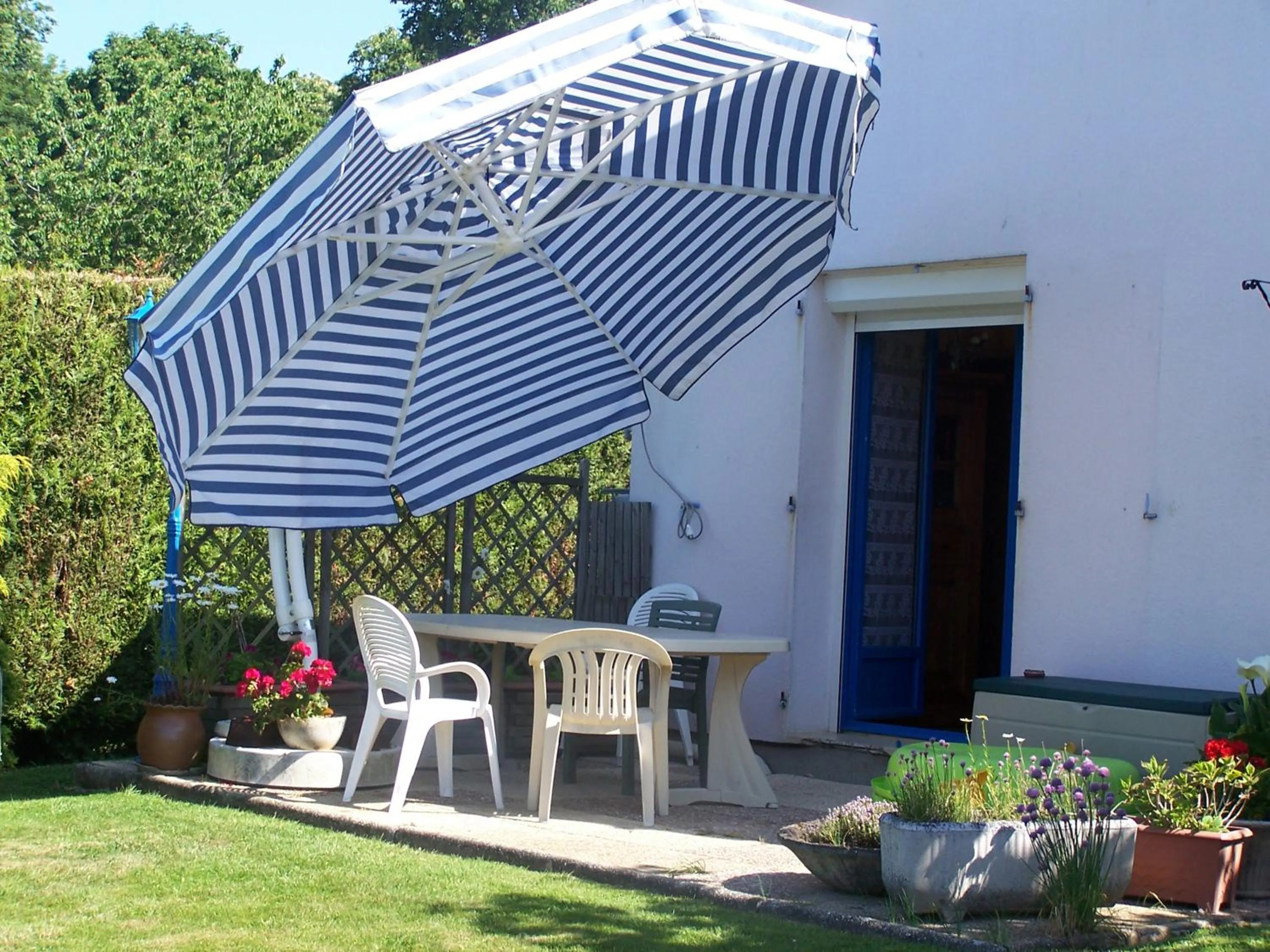 Garden in Une Chambre D'Hote Yvetot