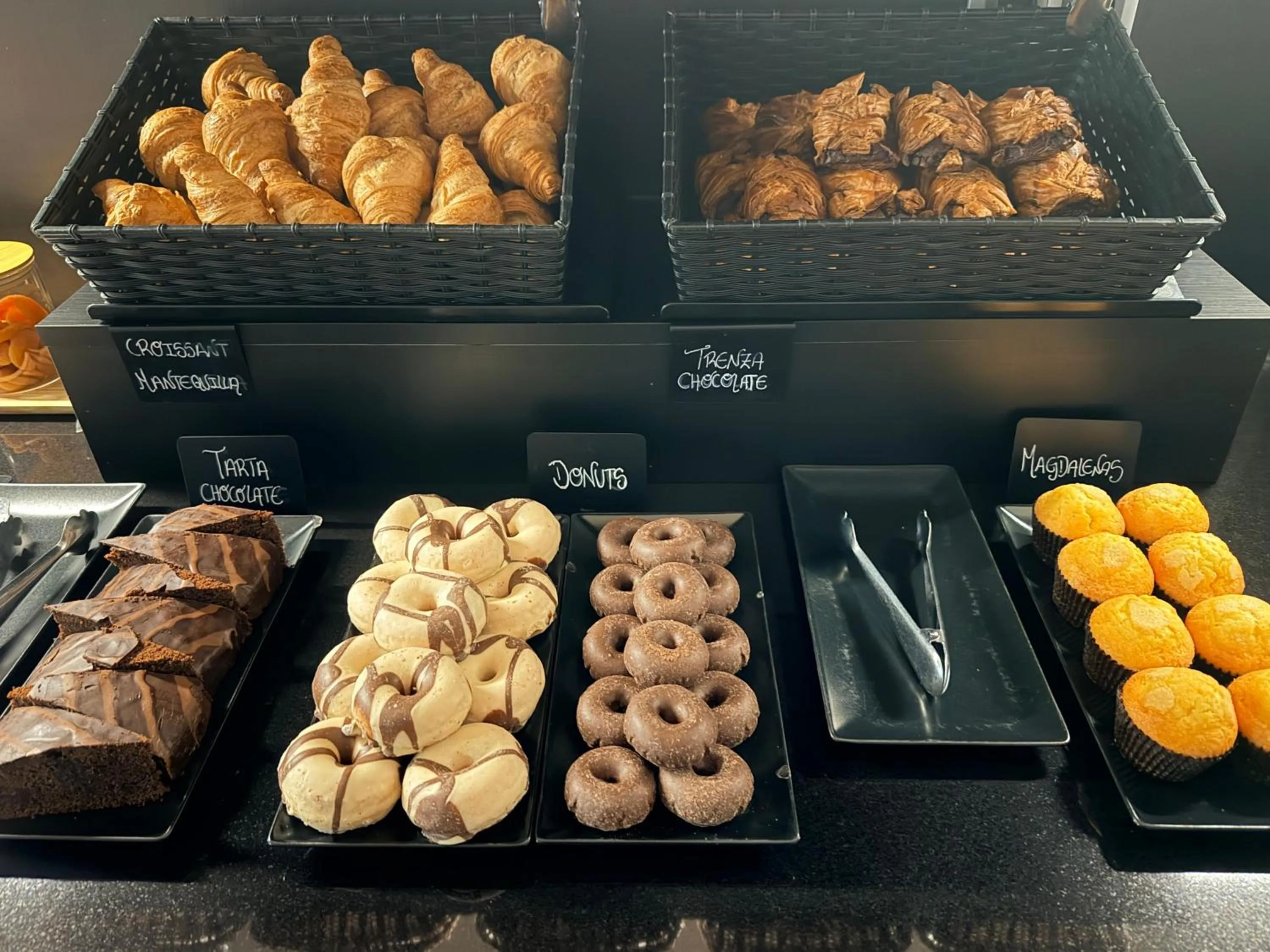 Breakfast in Hotel H2 Avila