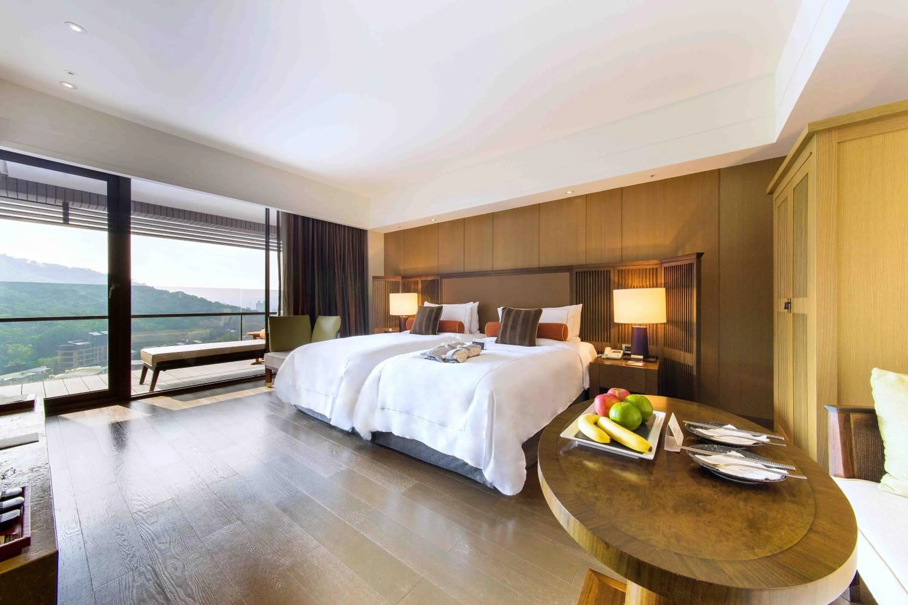 Bed in Grand View Resort Beitou
