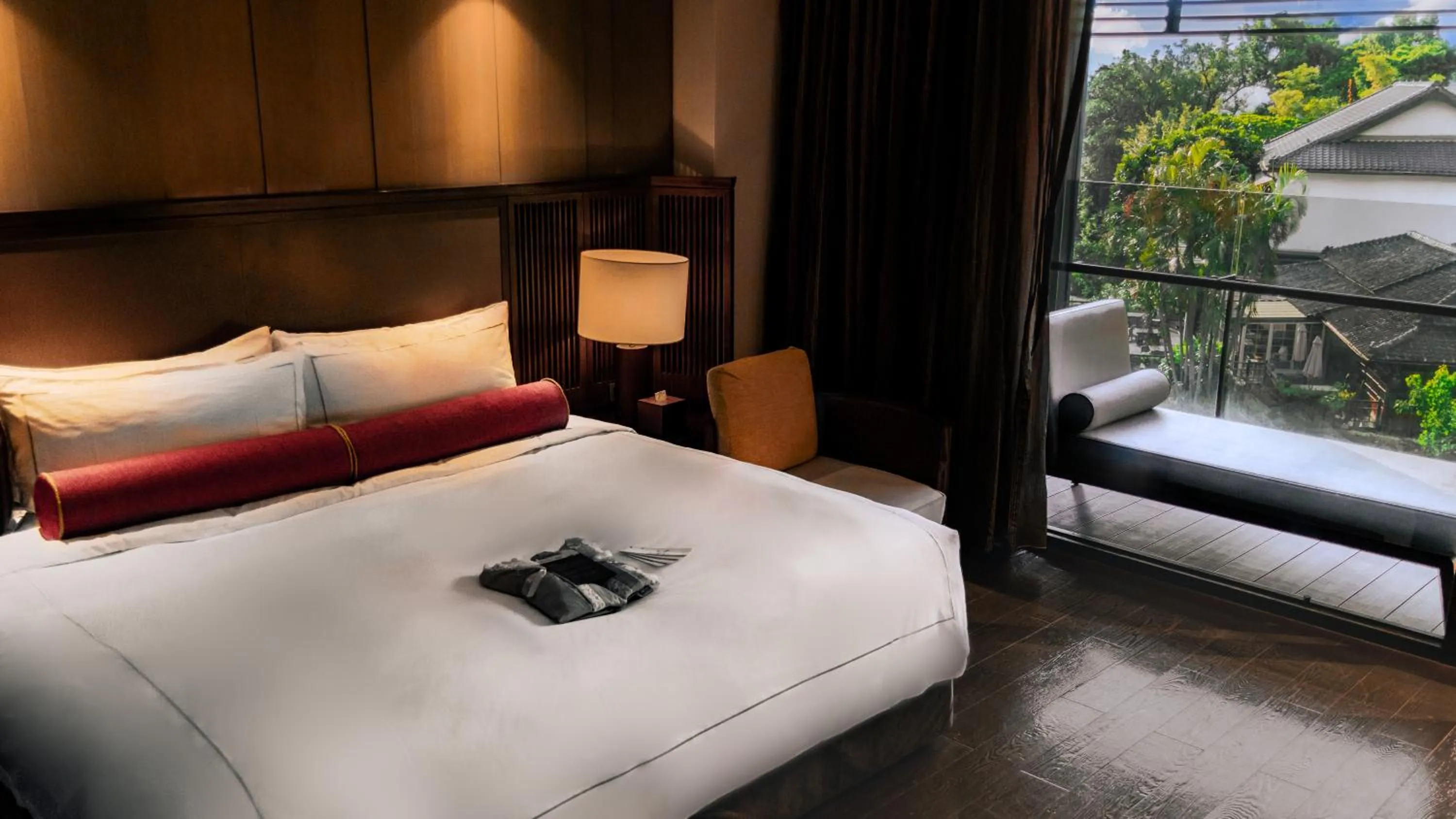 Bed in Grand View Resort Beitou