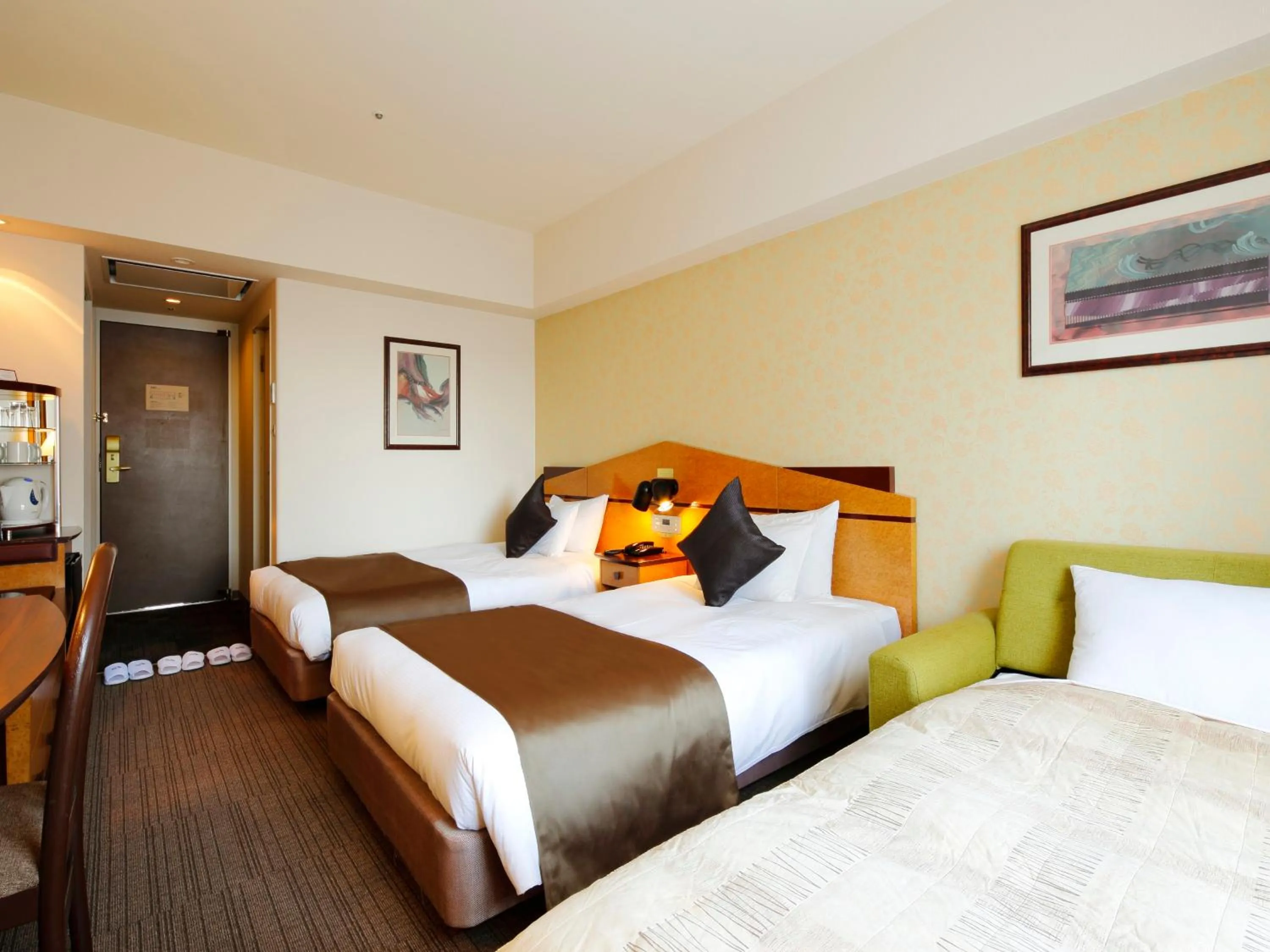 Bed in Hotel Resol Gifu