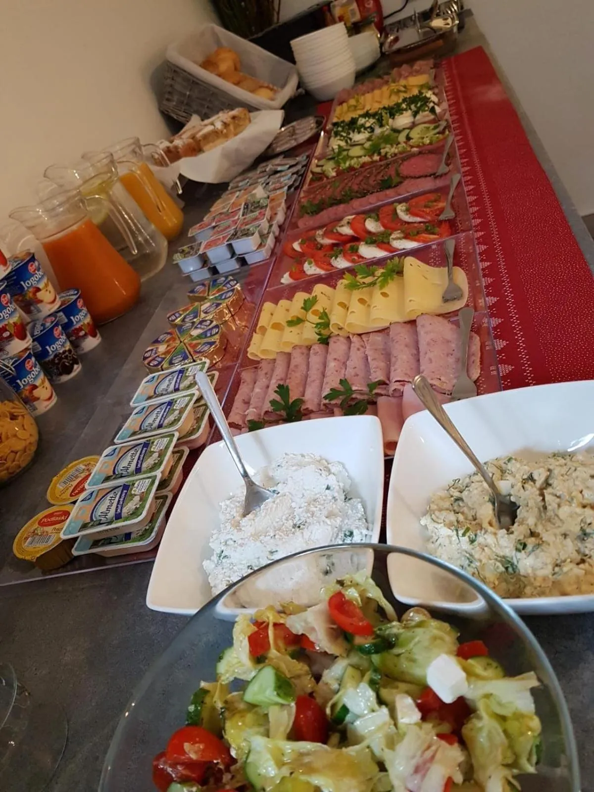 Buffet breakfast in WILLA GALANTÓWKA