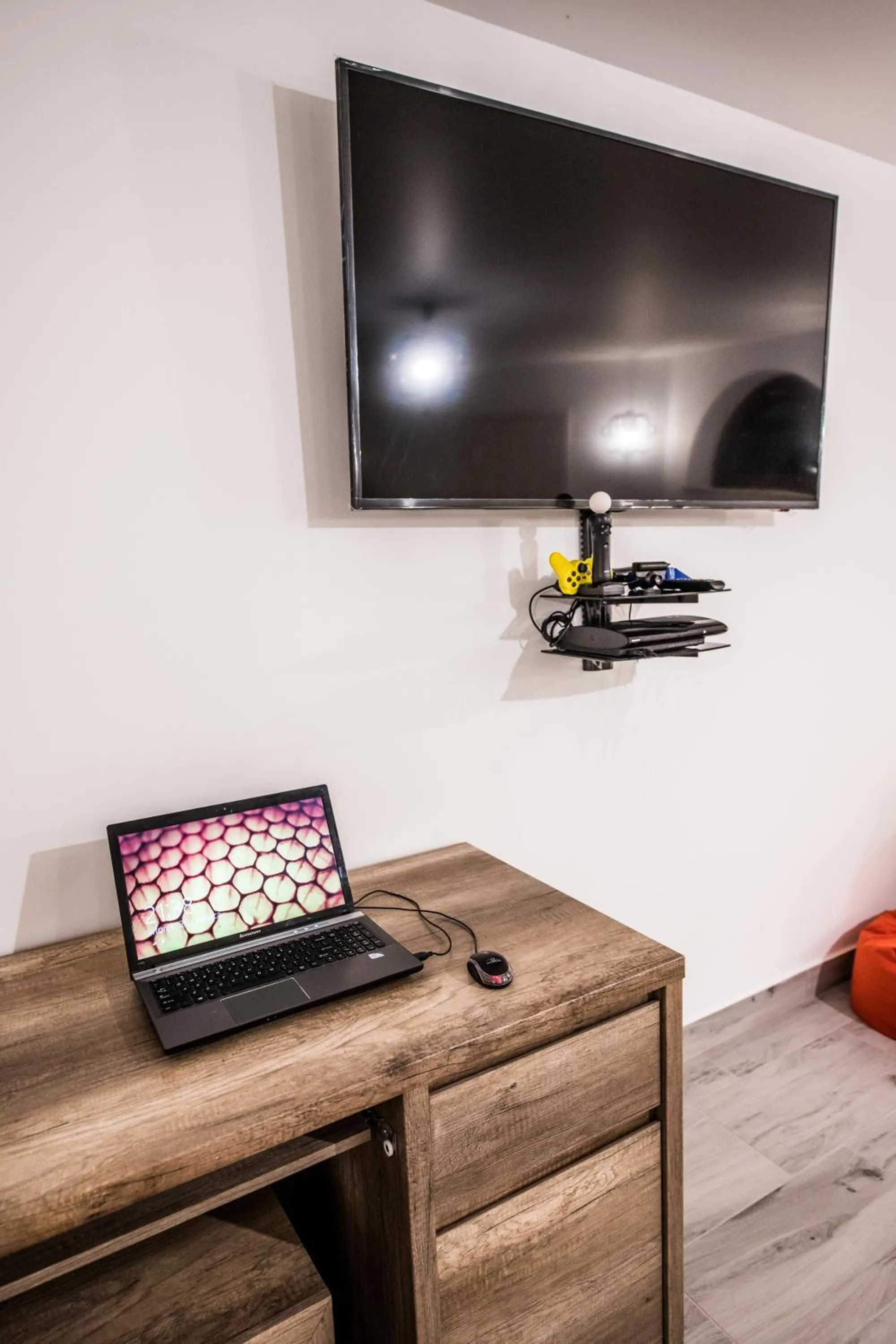 Communal lounge/ TV room in WILLA GALANTÓWKA