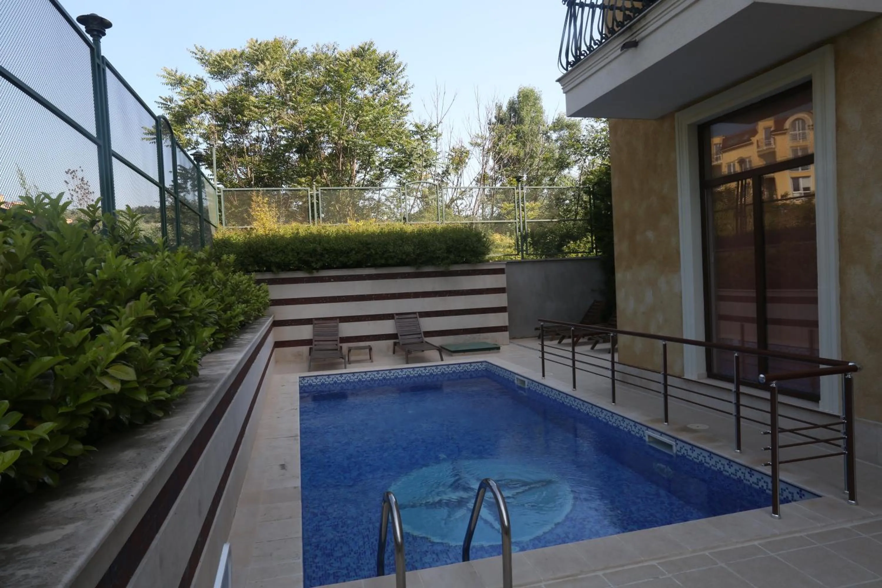 Swimming pool in Villa Allegra