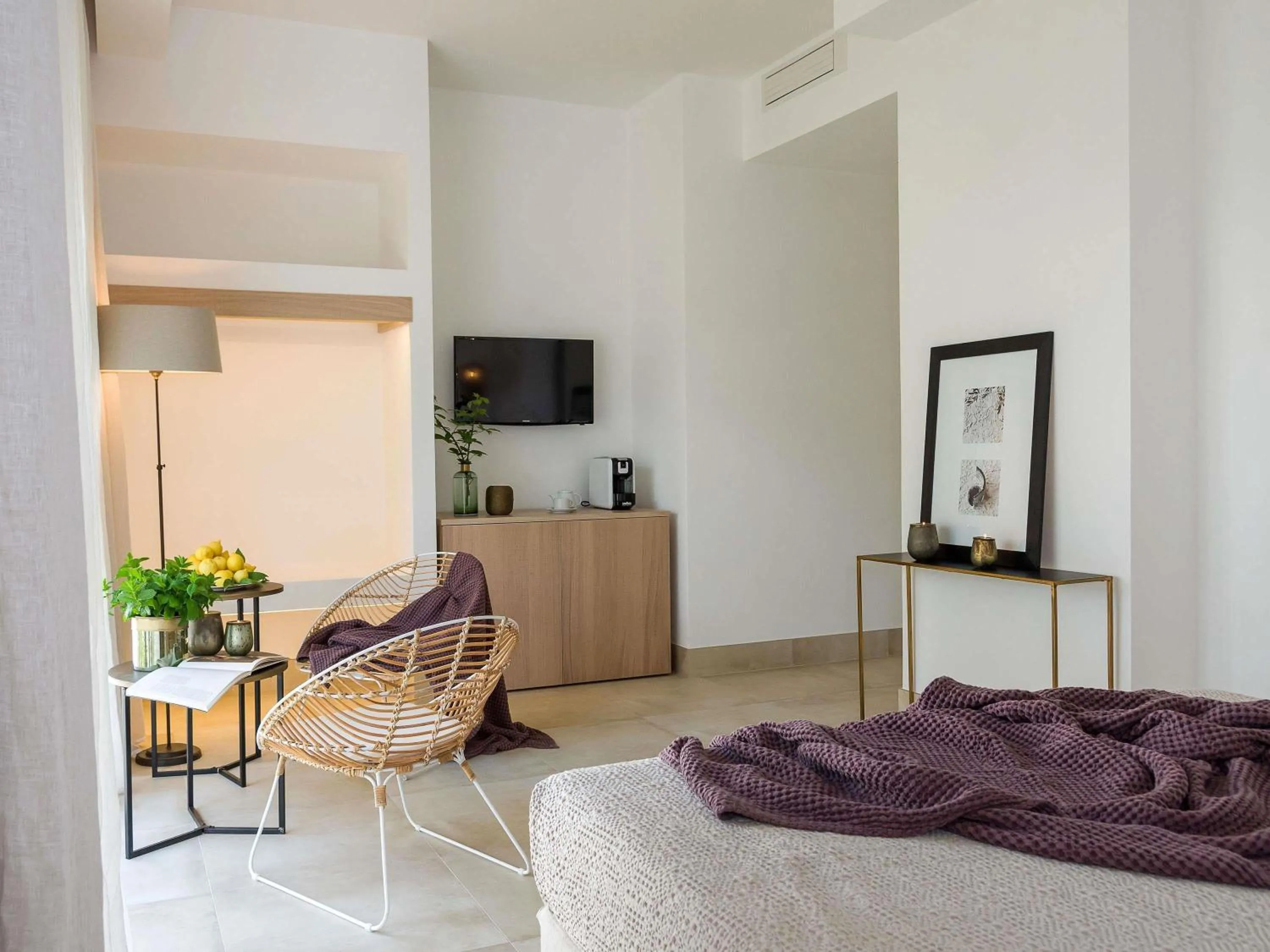 Bedroom in Baia Delle Zagare - Handwritten Collection