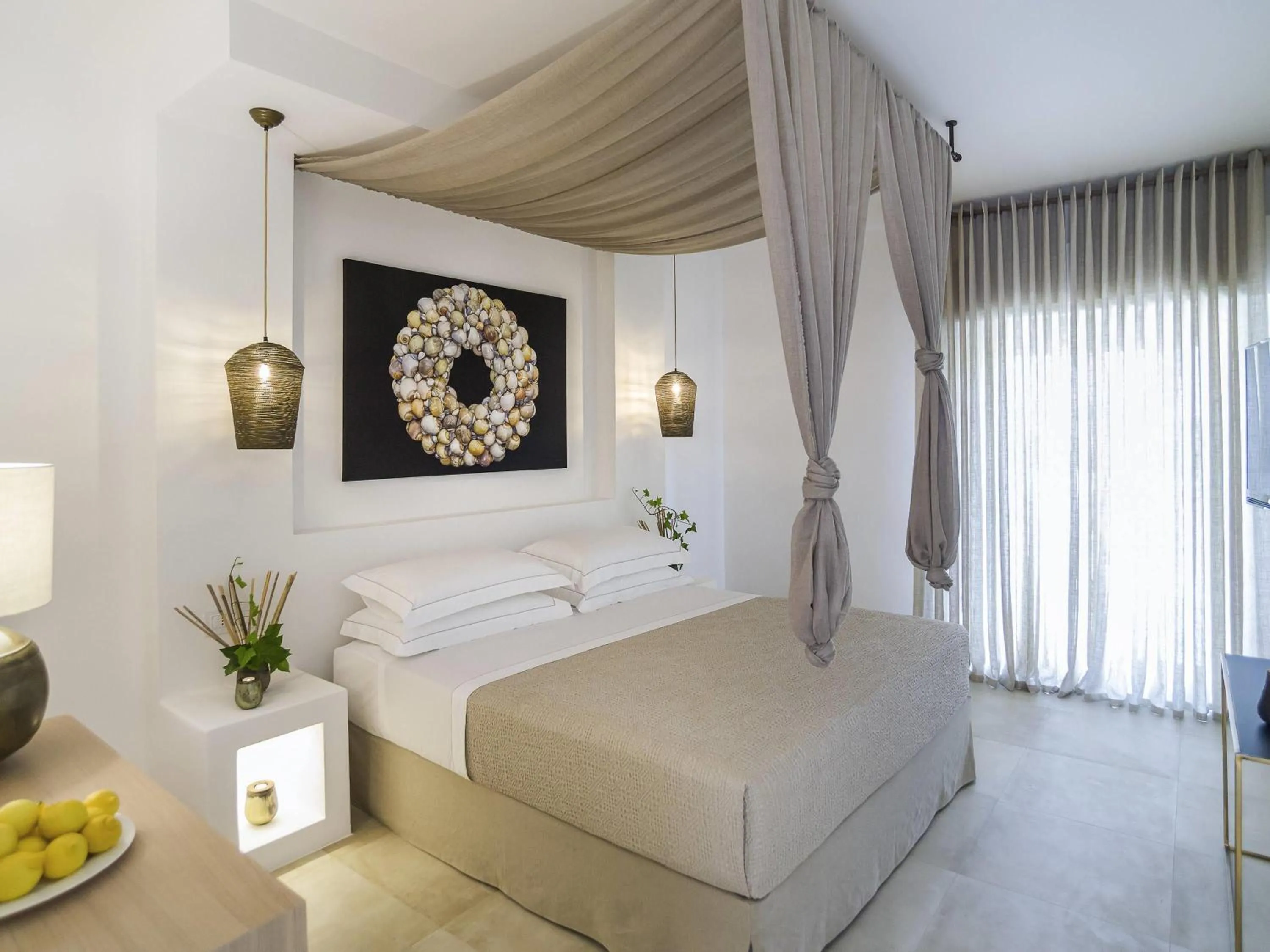 Bedroom, Bed in Baia Delle Zagare - Handwritten Collection