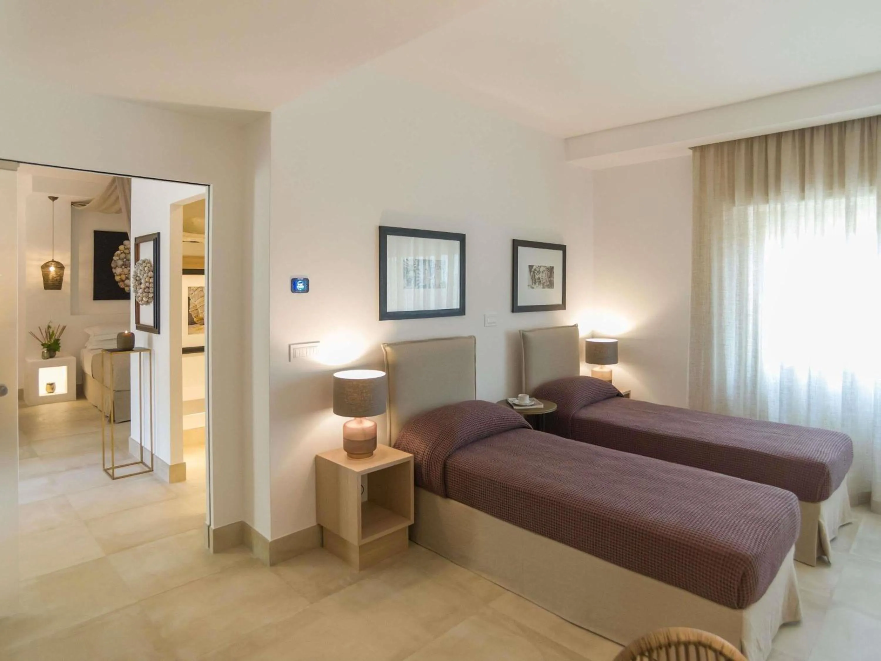 Bedroom, Bed in Baia Delle Zagare - Handwritten Collection