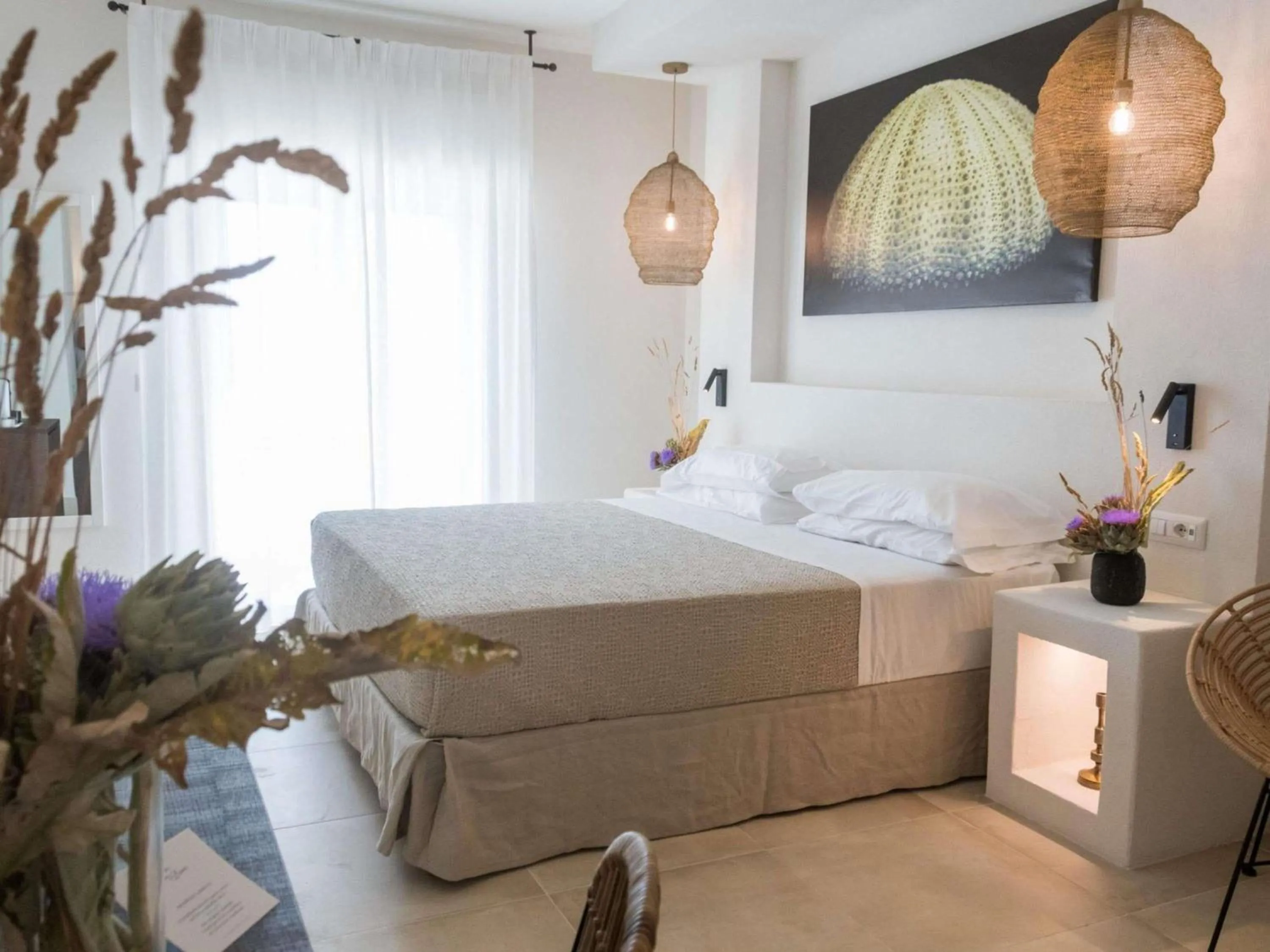 Bedroom, Bed in Baia Delle Zagare - Handwritten Collection