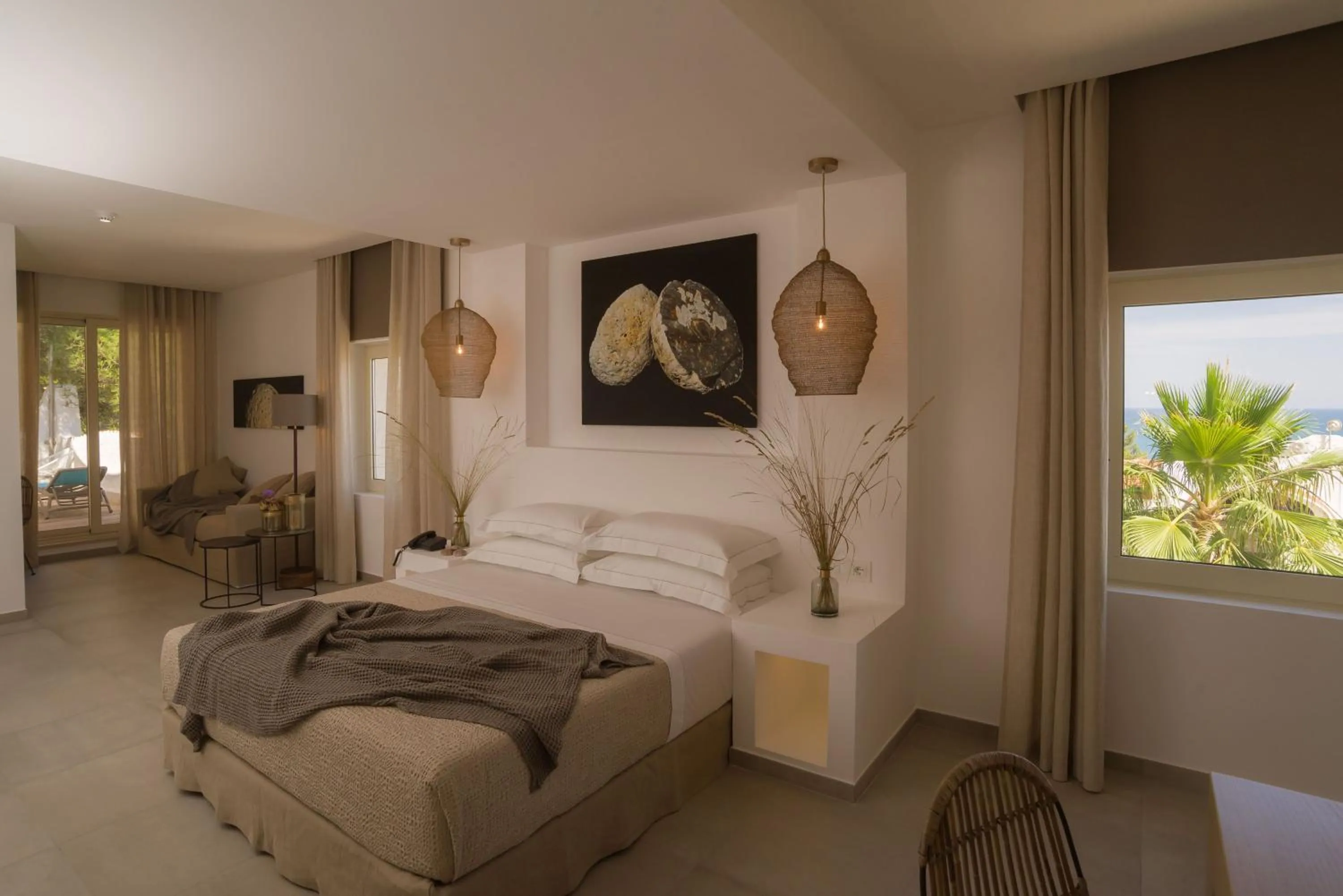 Bed in Baia Delle Zagare - Handwritten Collection