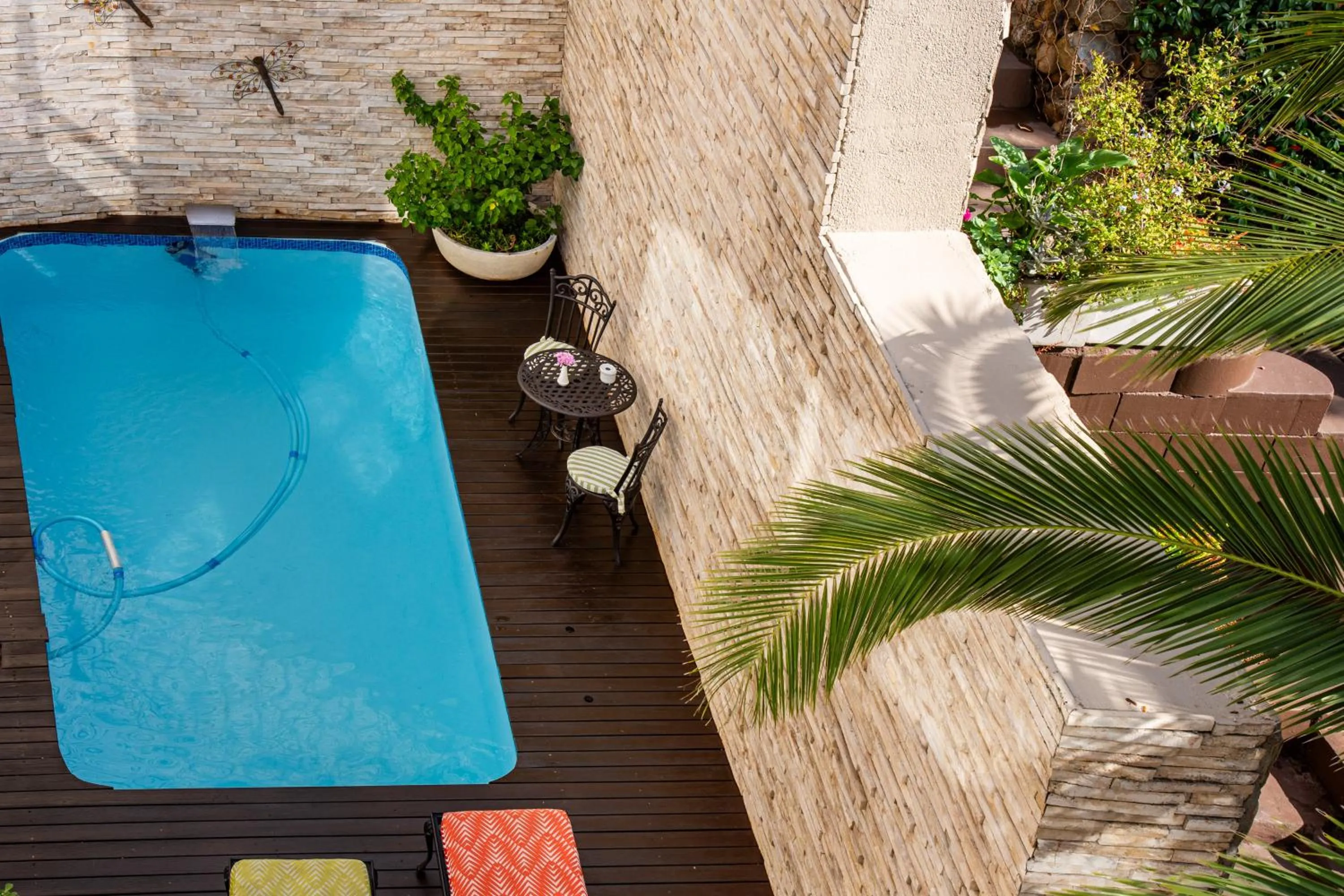 Swimming pool in Signal Hill Lodge