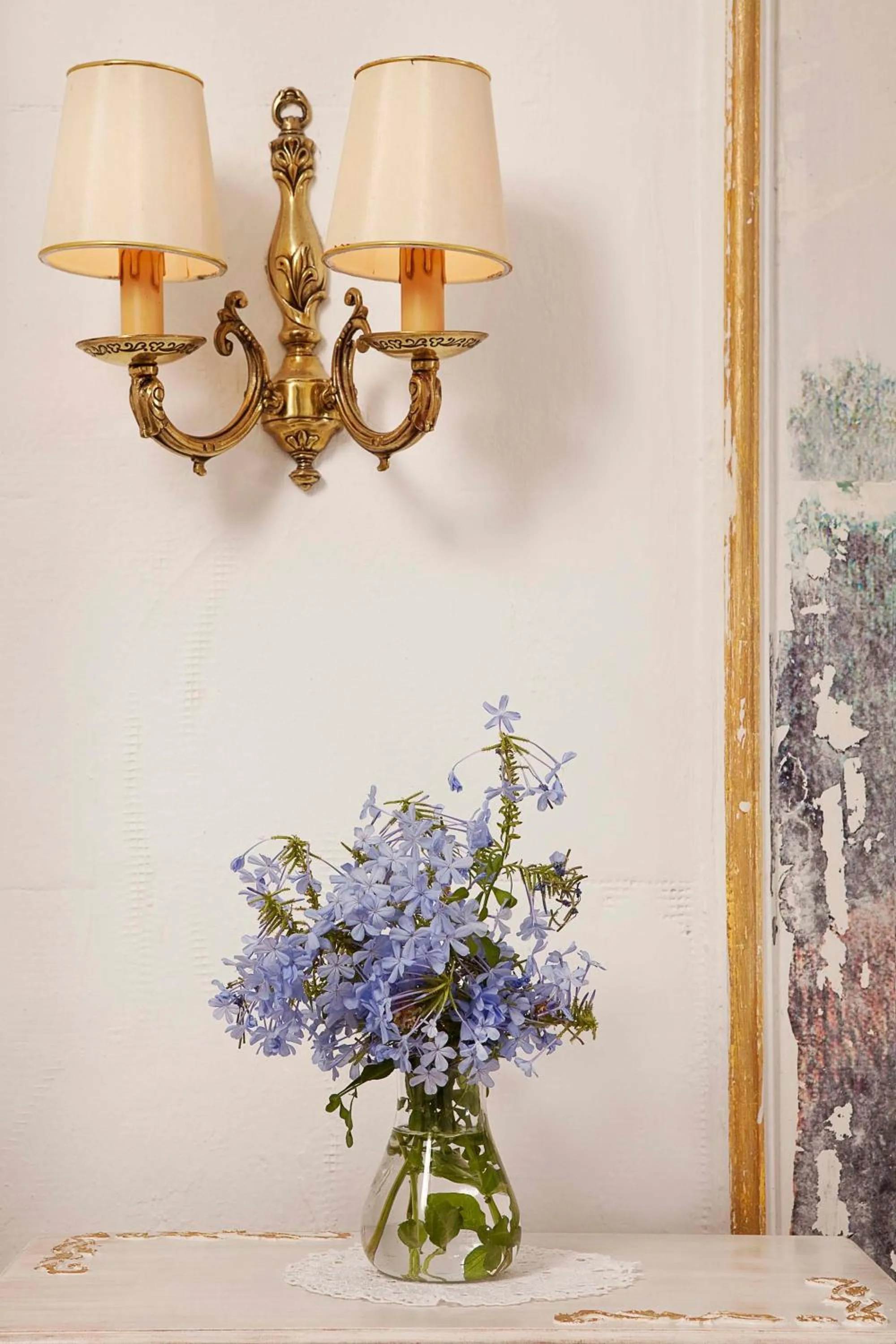 Decorative detail in Moshinos Hotel