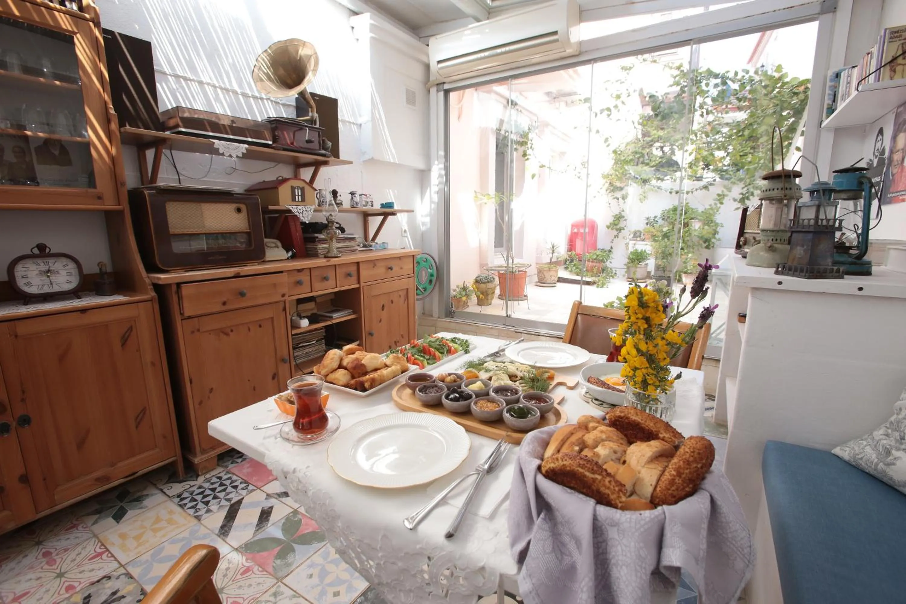 Breakfast in Moshinos Hotel