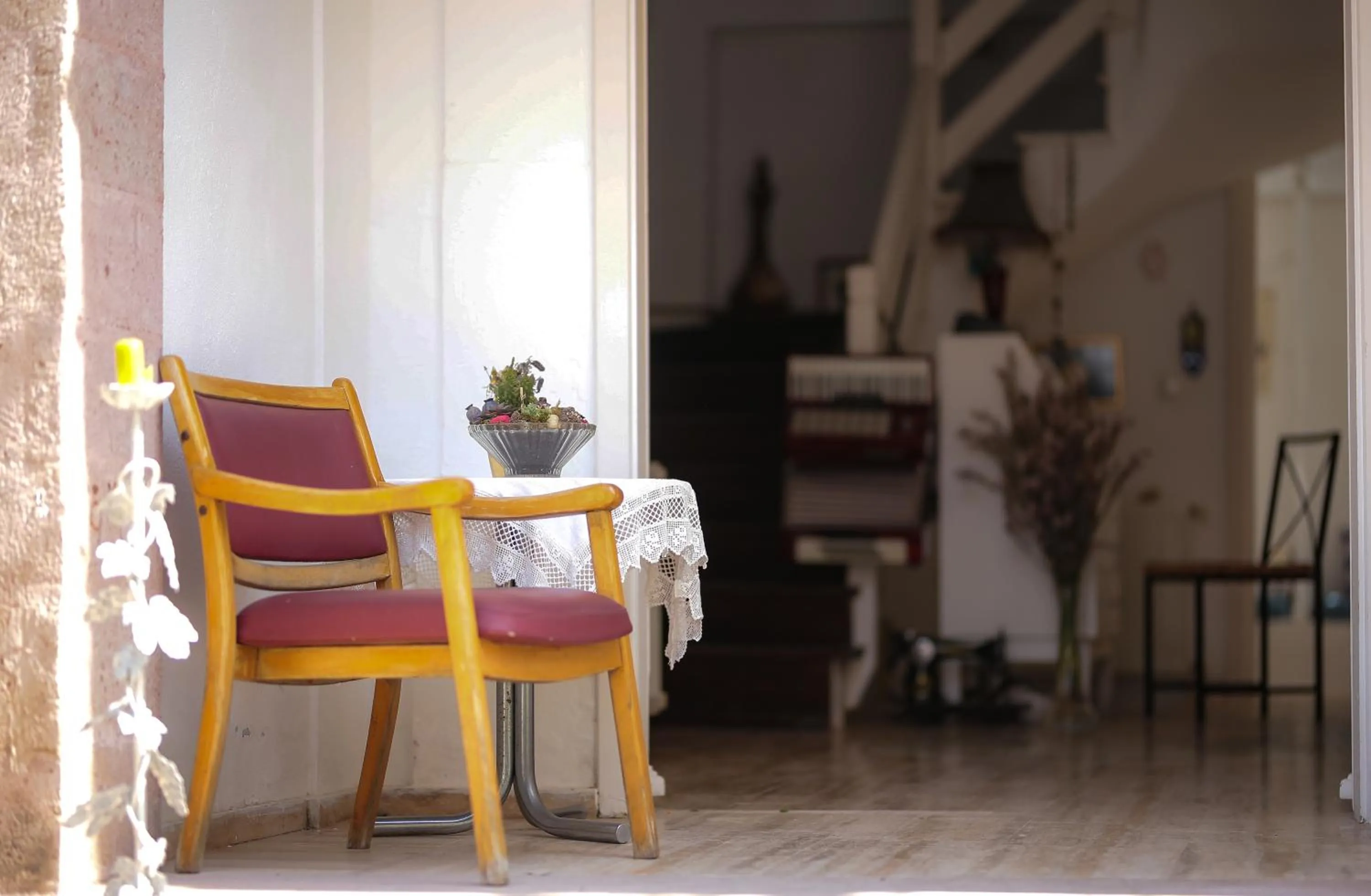 Seating area in Moshinos Hotel