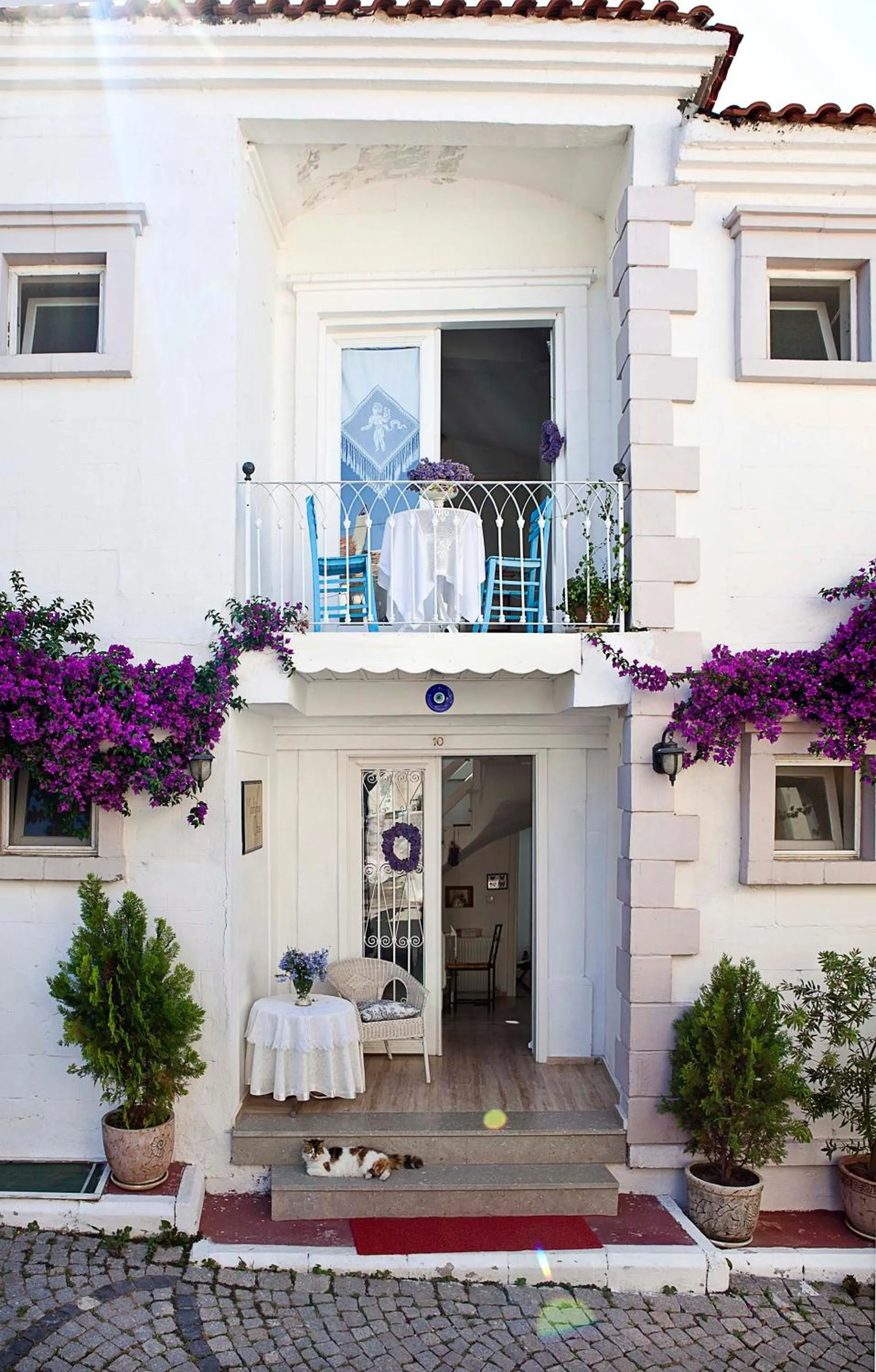 Facade/entrance in Moshinos Hotel