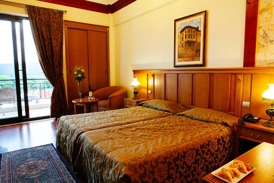 Bed in Hotel Aiges Melathron