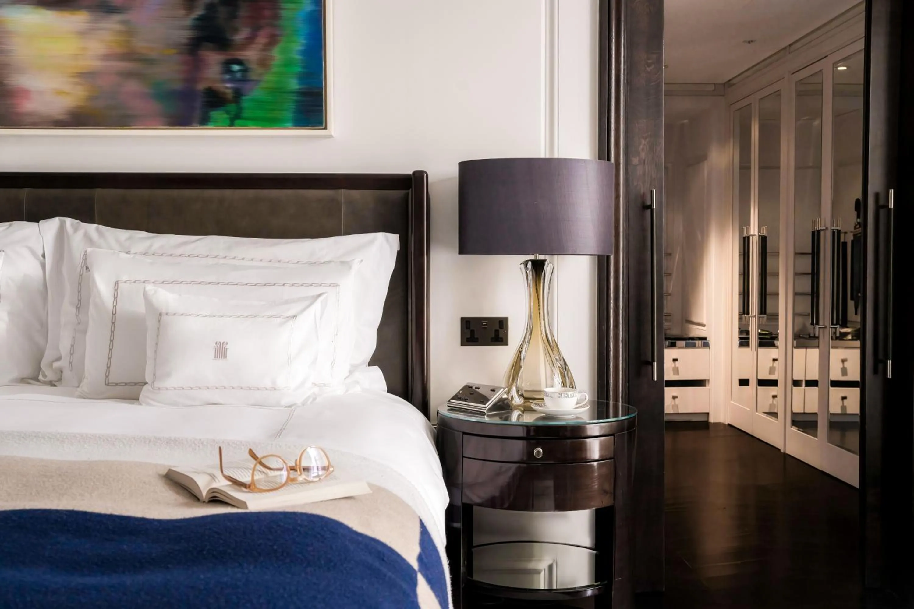 Bedroom, Bed in Corinthia London