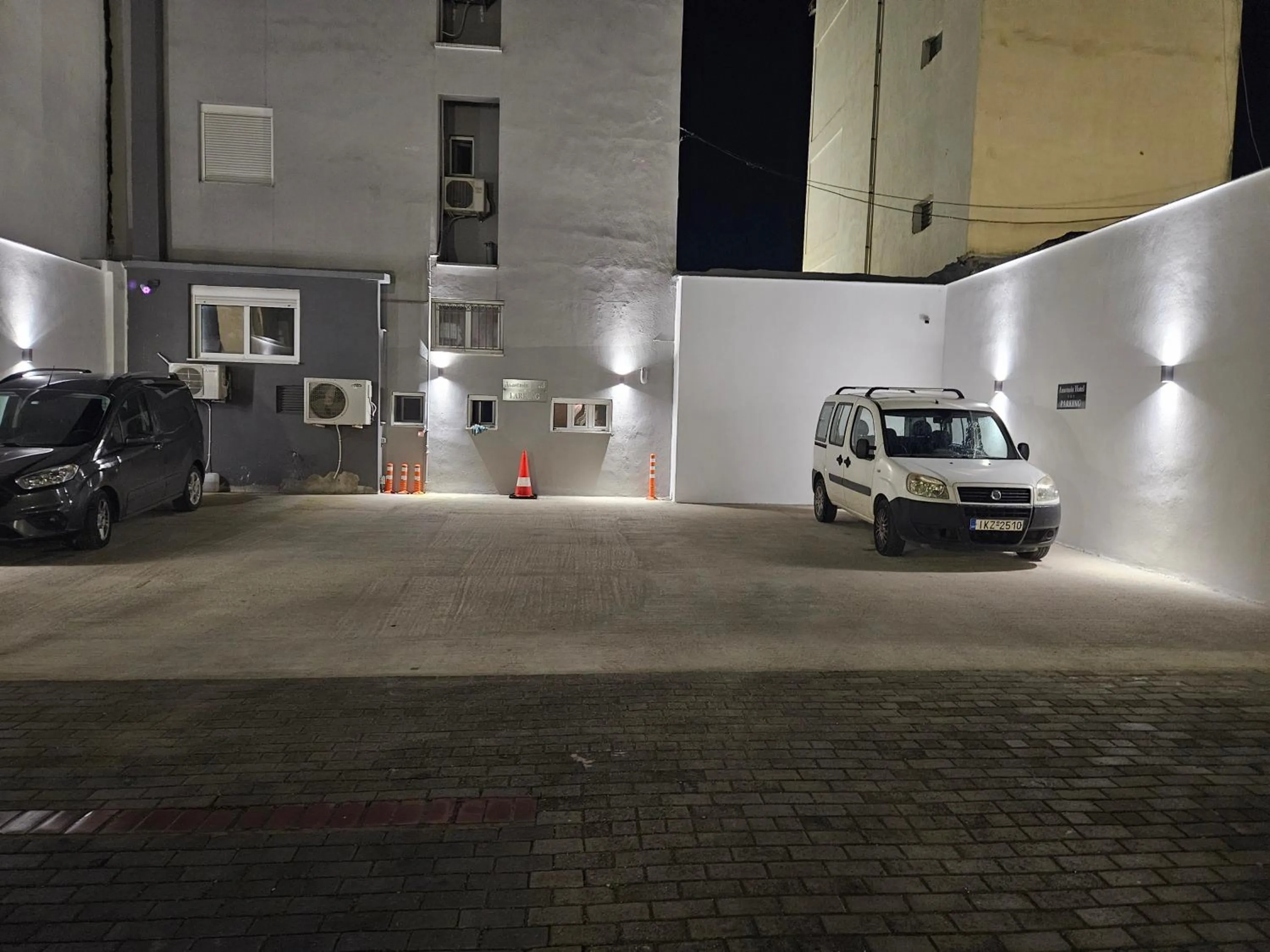 Parking in Hotel Anastasia