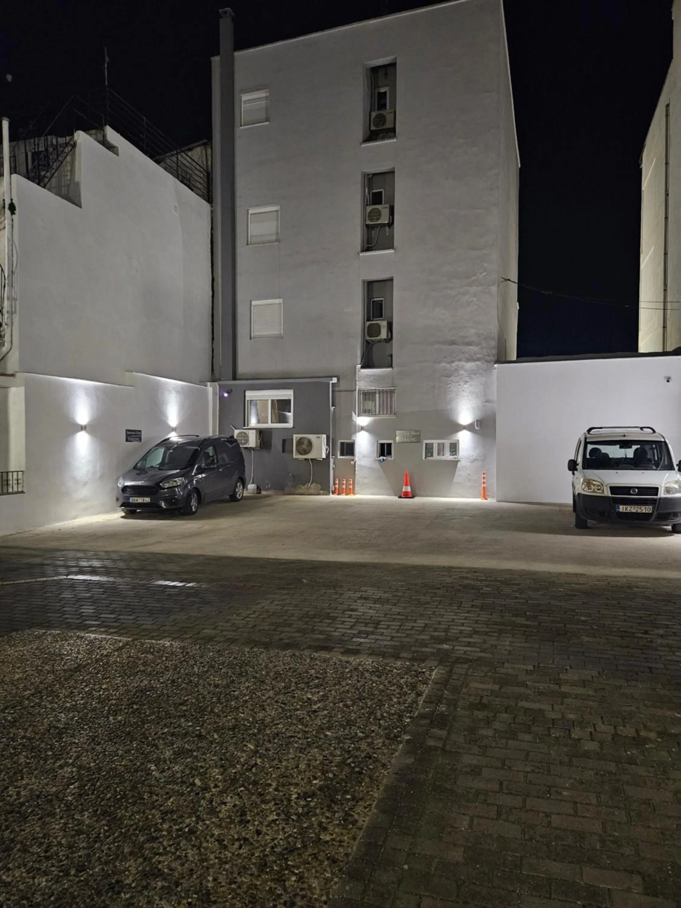 Parking in Hotel Anastasia
