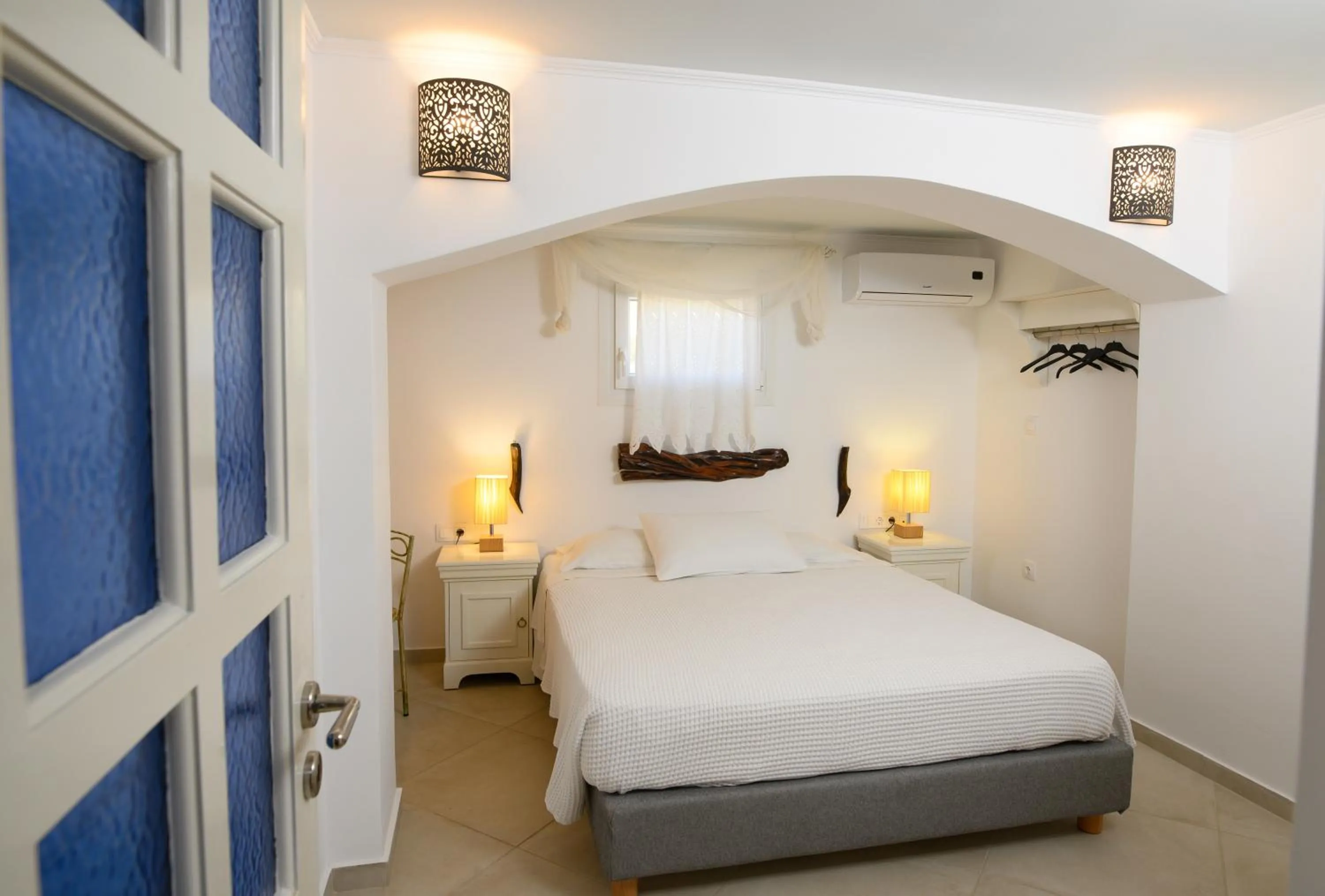 Bed in Lakki Village