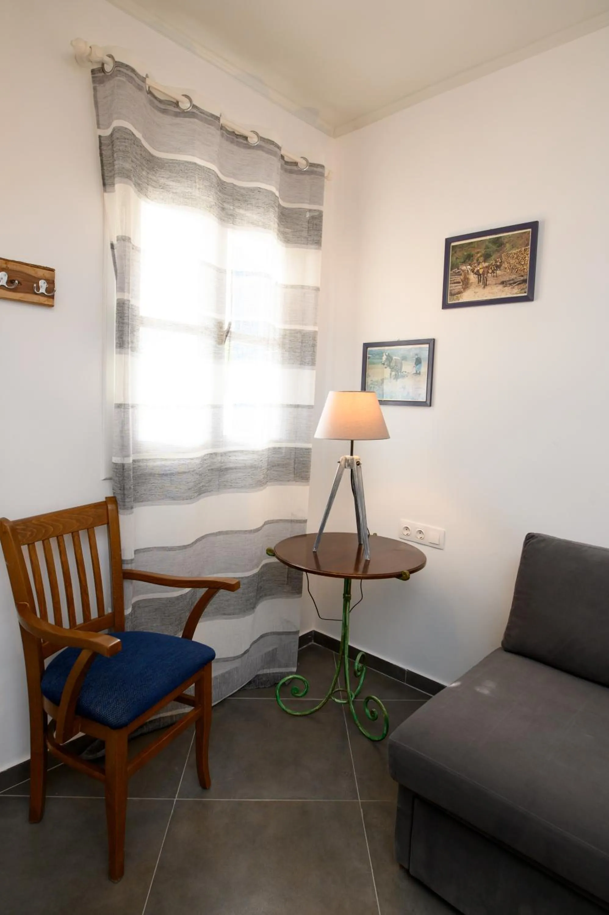 Living room in Lakki Village