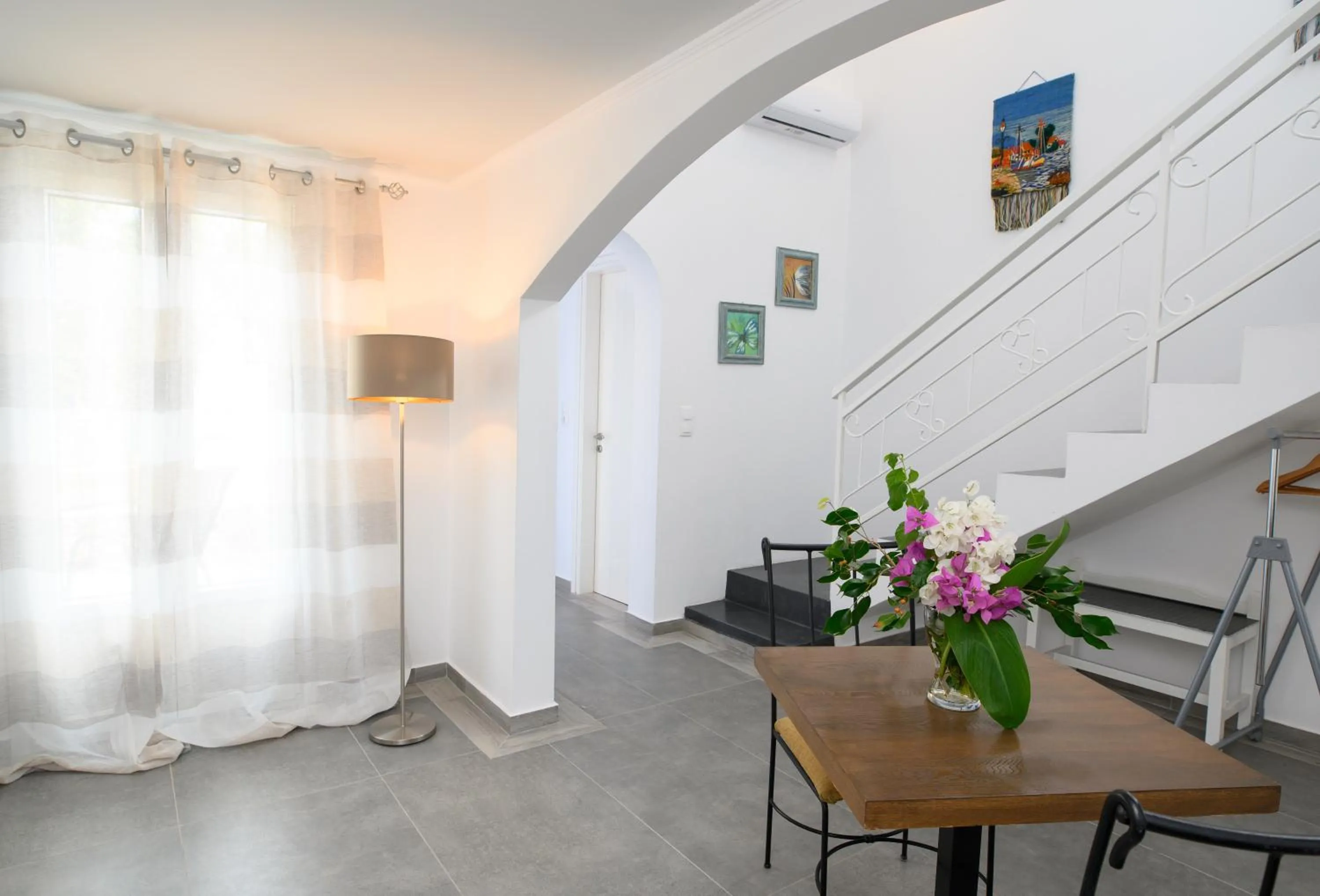 Living room in Lakki Village