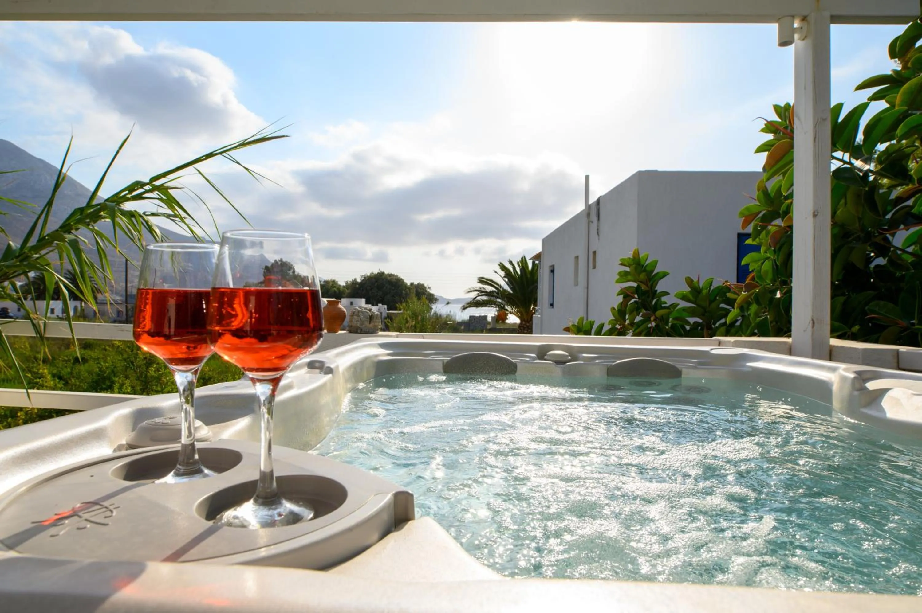 Massage in Lakki Village