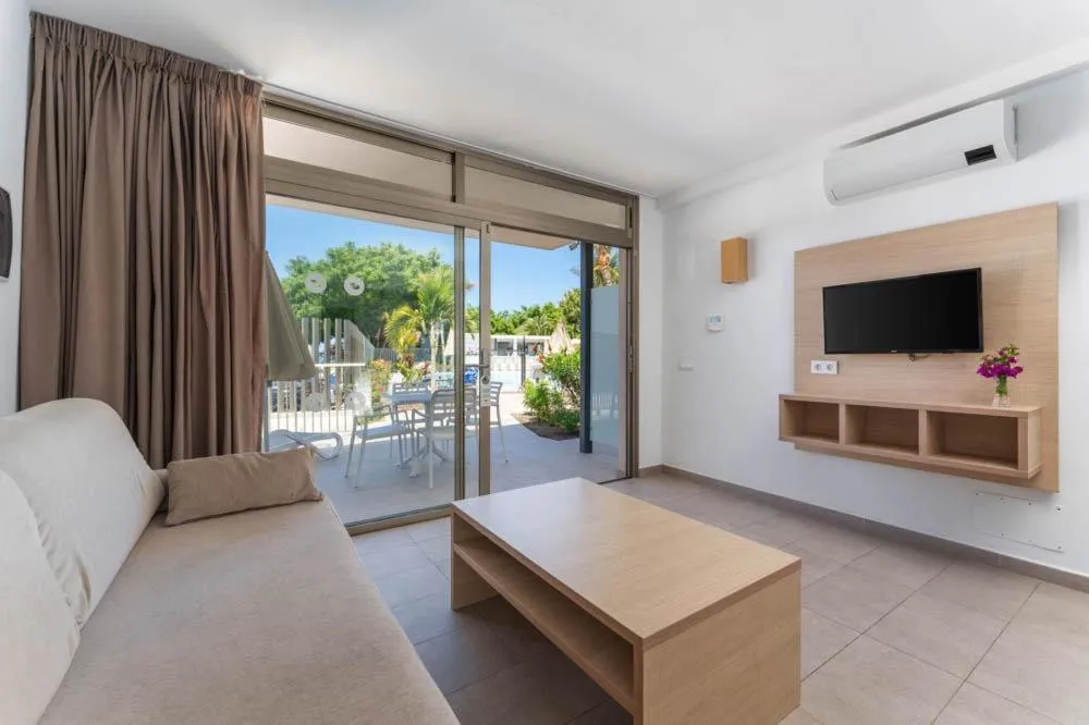 Photo of the whole room in Servatur Eden & Buganvillas