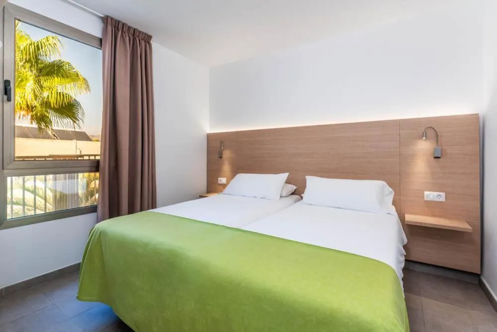 Photo of the whole room, Bed in Servatur Eden & Buganvillas