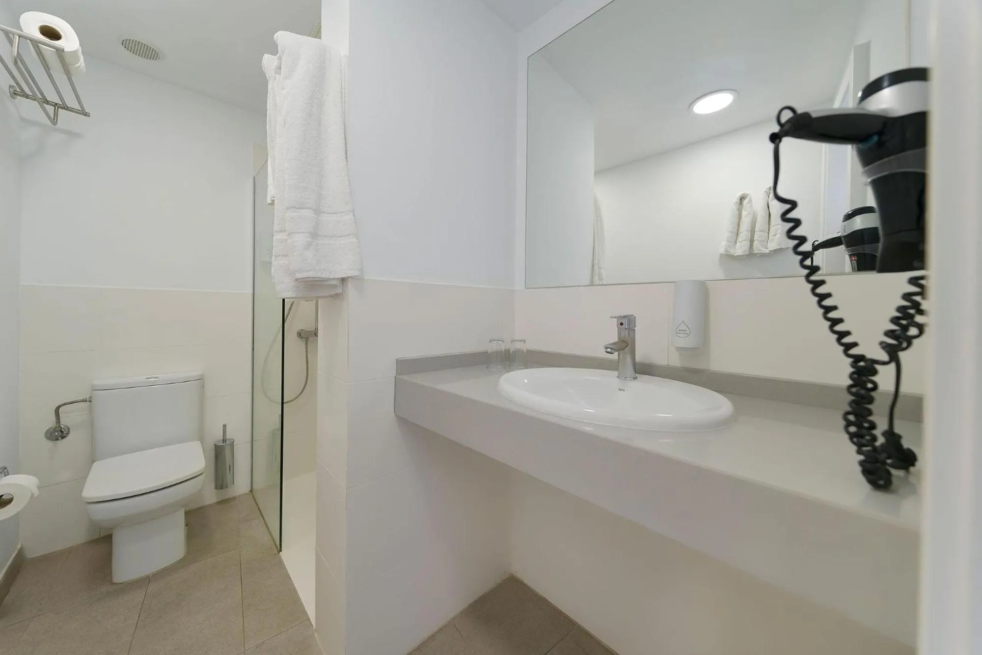 Bathroom in Servatur Eden & Buganvillas