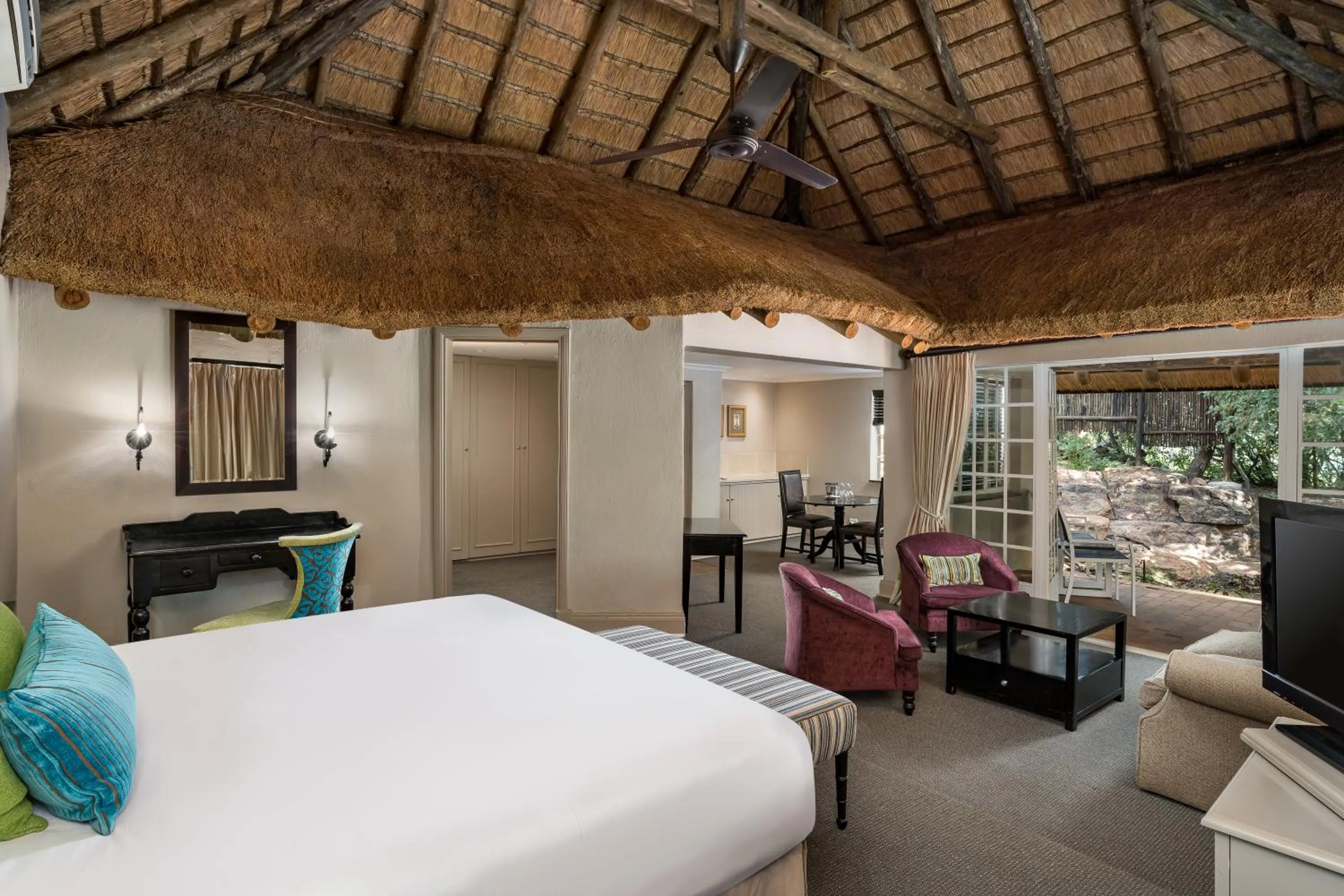 Photo of the whole room, Bed in Mount Grace Hotel & Spa