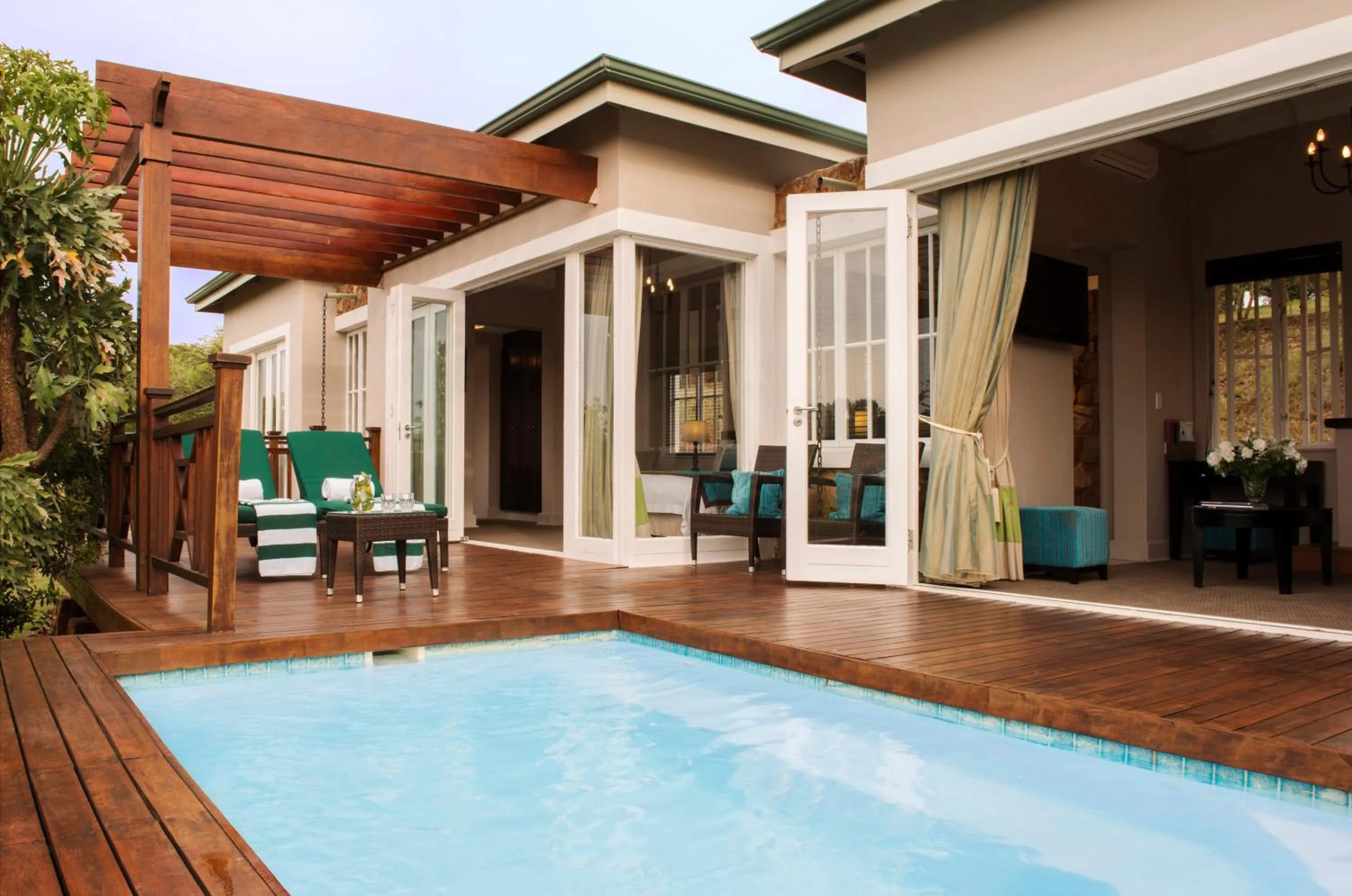 Facade/entrance in Mount Grace Hotel & Spa