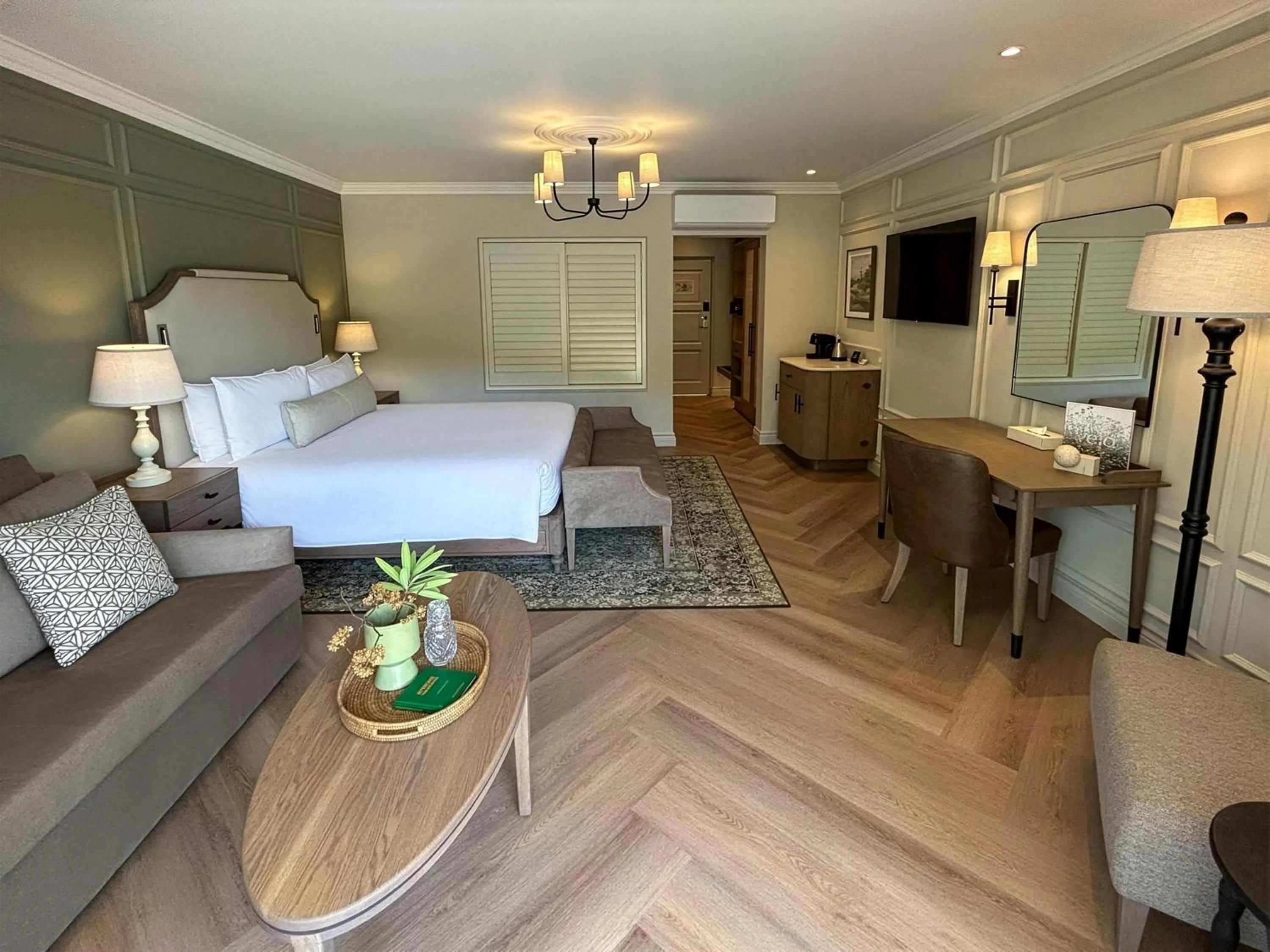 Bedroom, Bed in Mount Grace Hotel & Spa