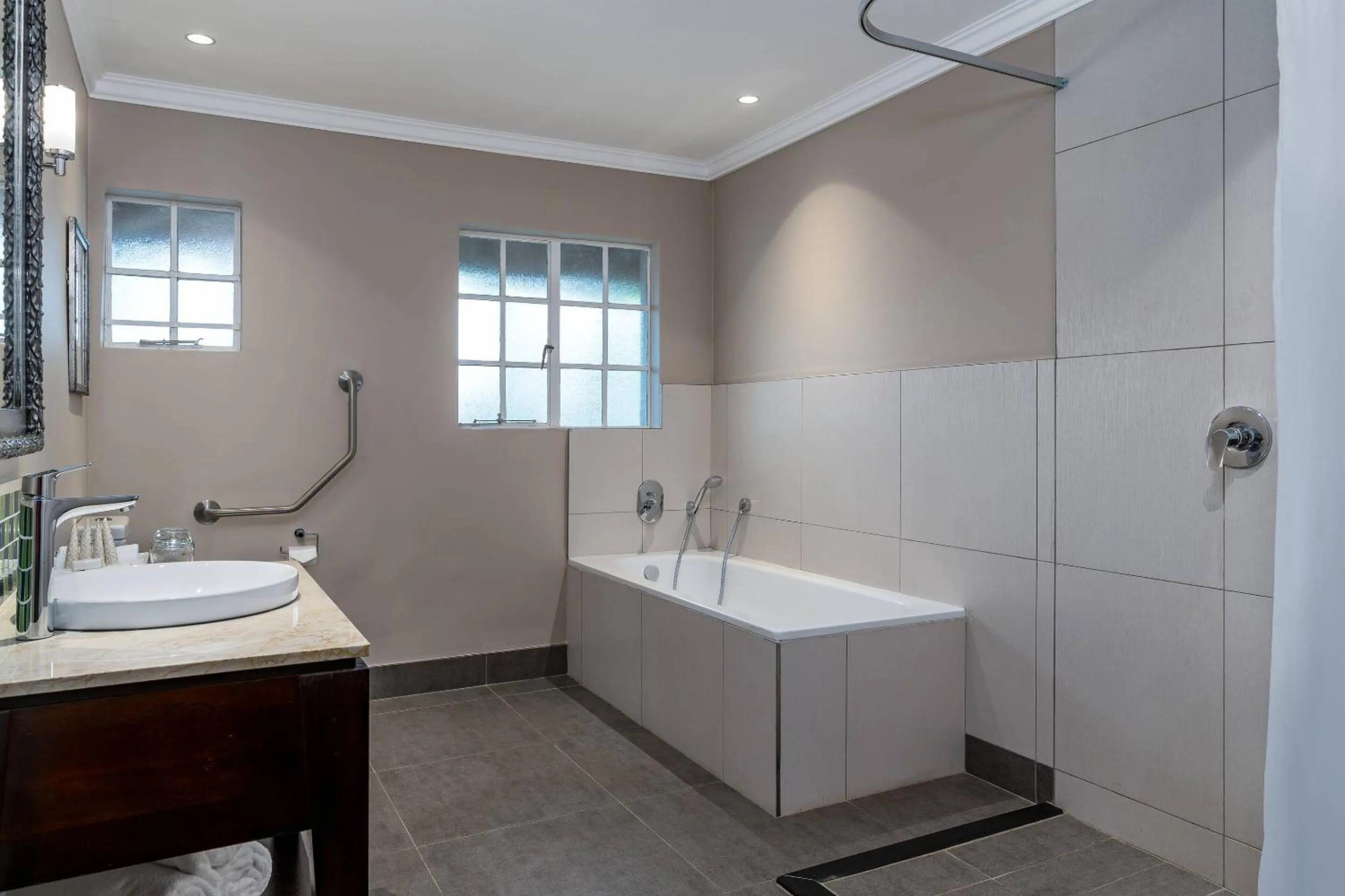 Bathroom in Mount Grace Hotel & Spa