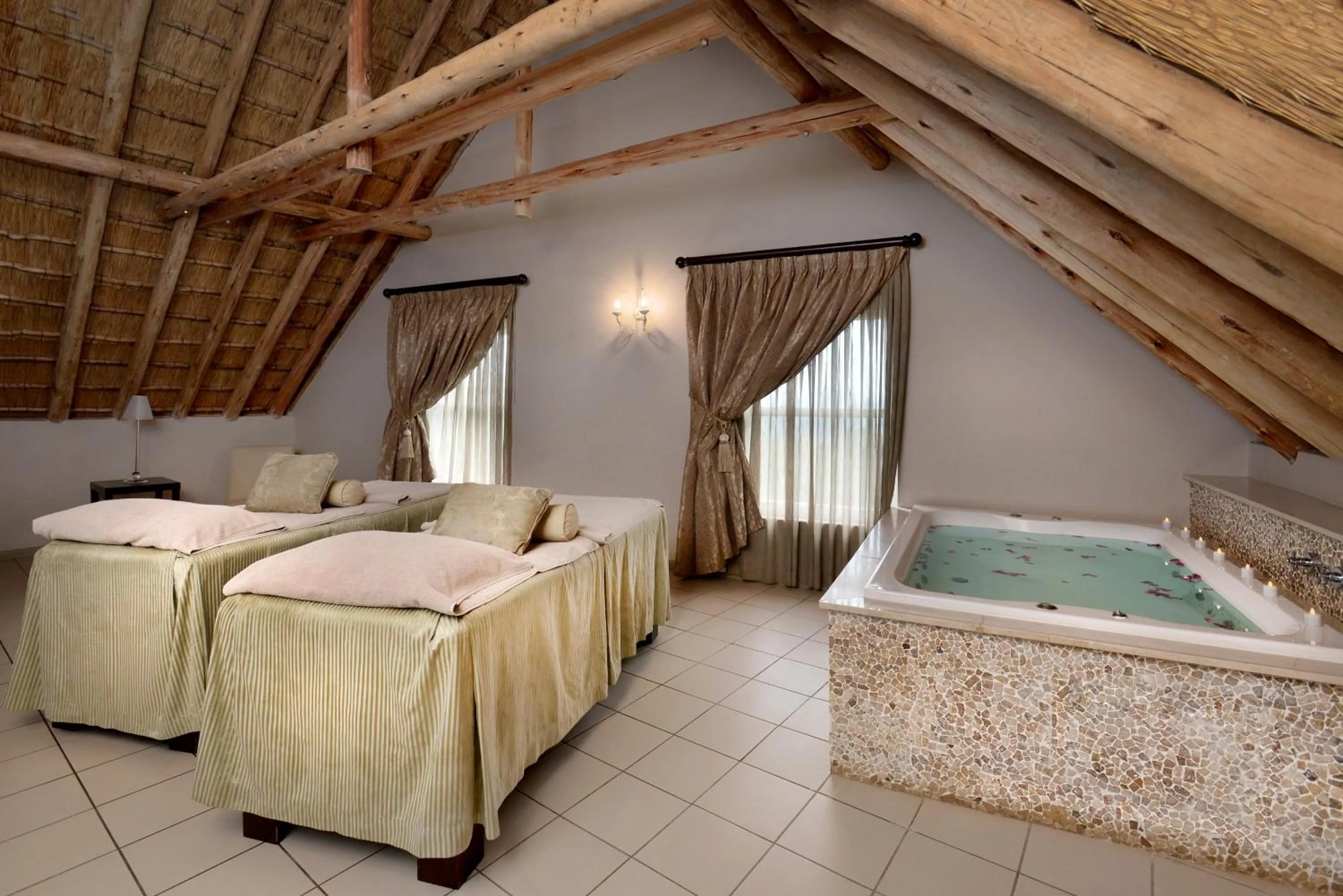 Spa and wellness centre/facilities, Bed in Mount Grace Hotel & Spa