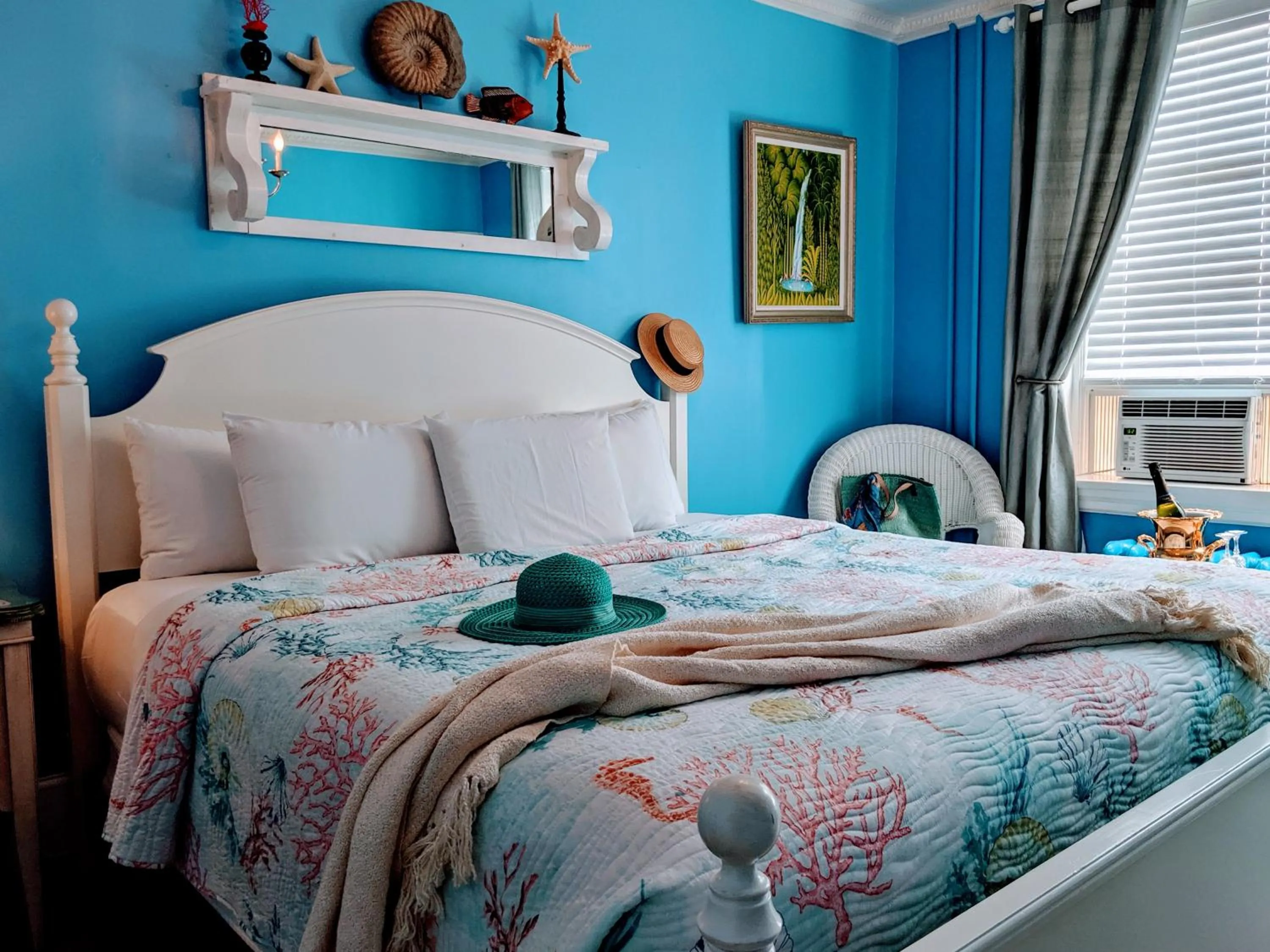 Bed in Chelsea Pub and Inn