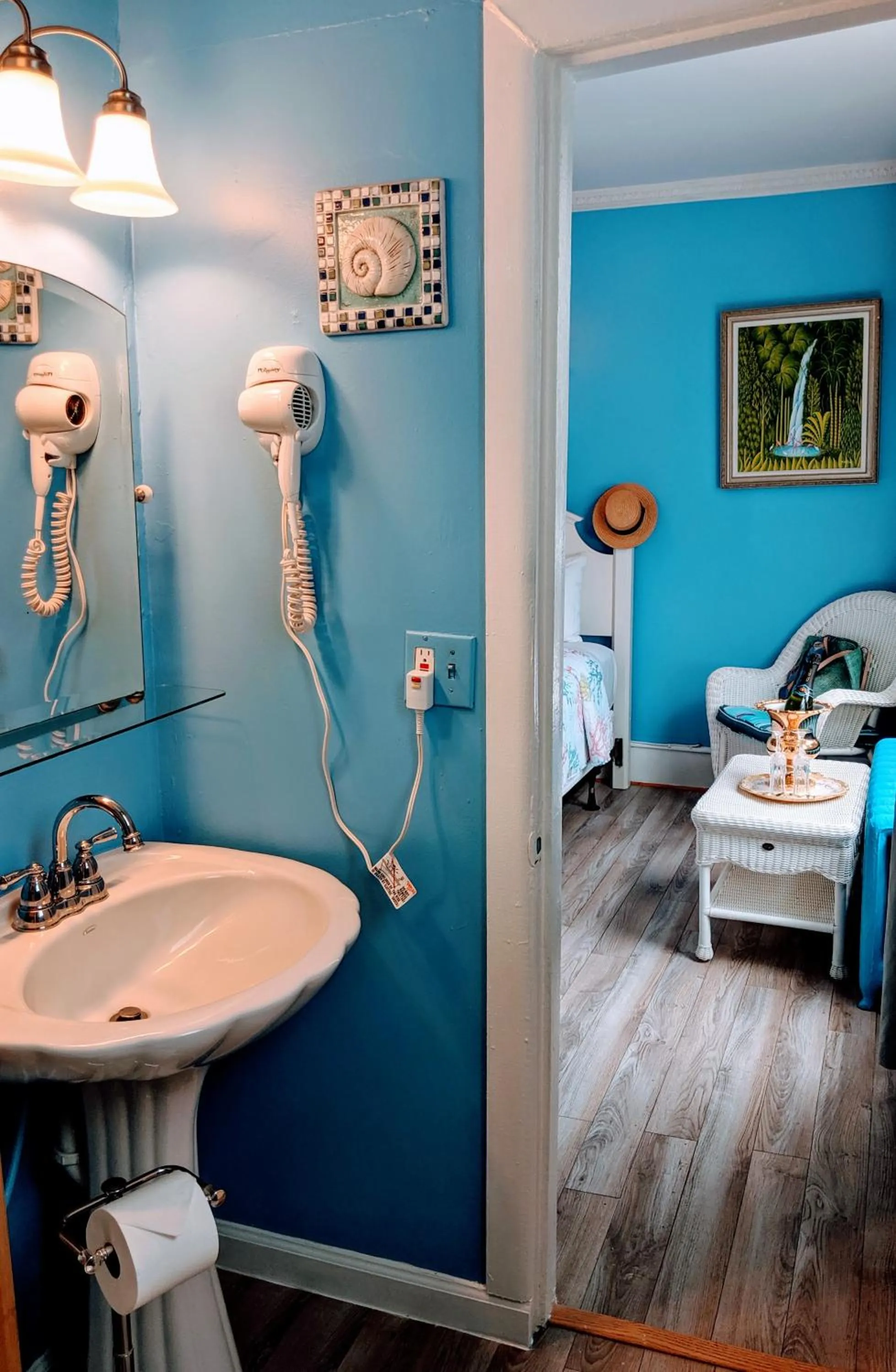 Bathroom, Bed in Chelsea Pub and Inn