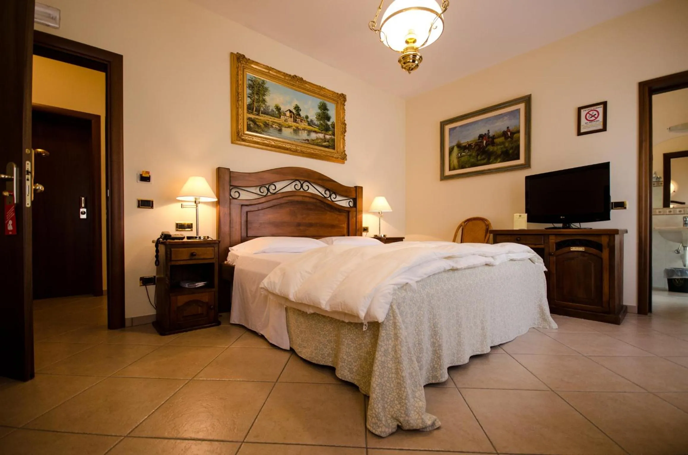 Bedroom, Bed in Hotel Corte Vecchia