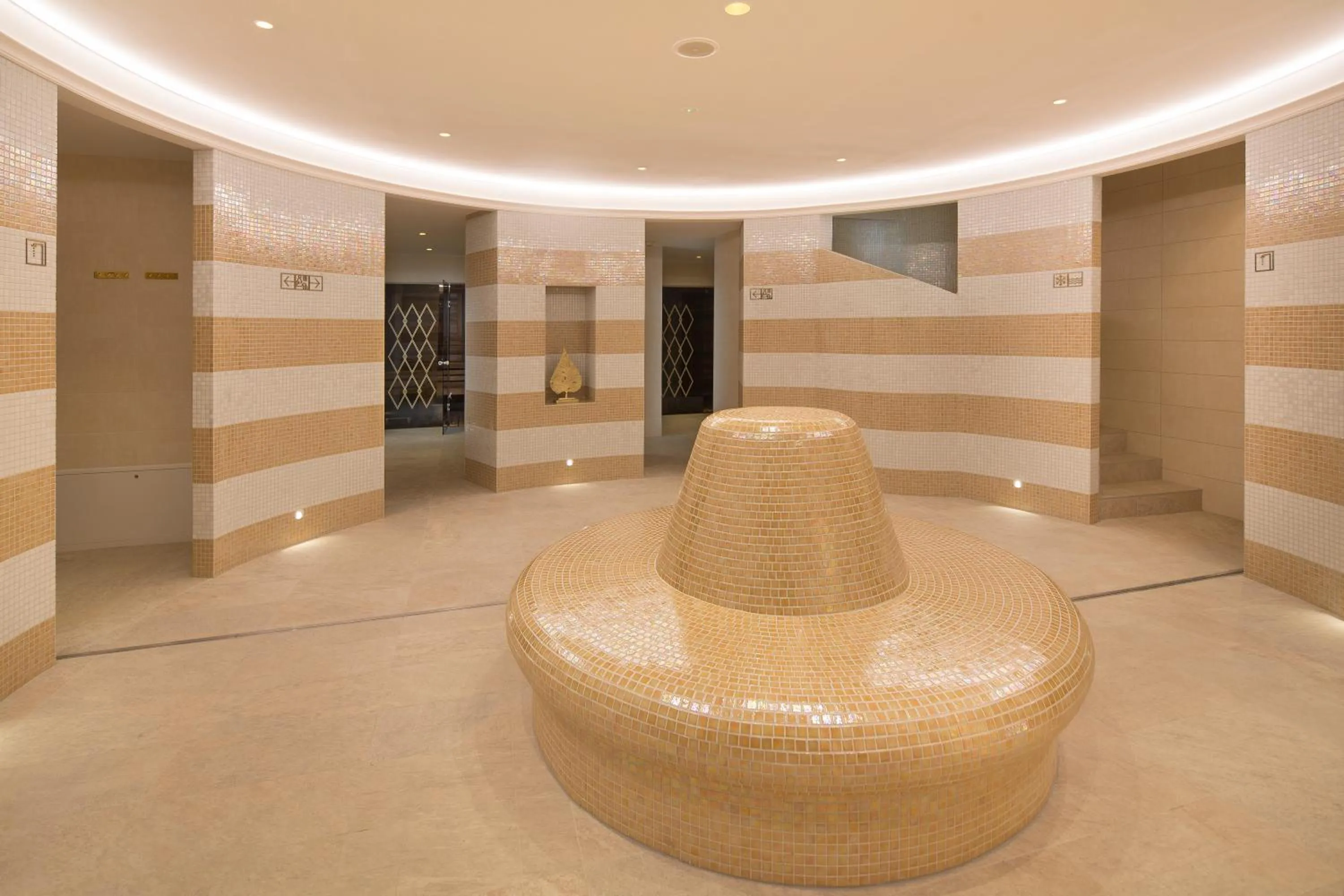 Hot Tub in Hotel Kultúra