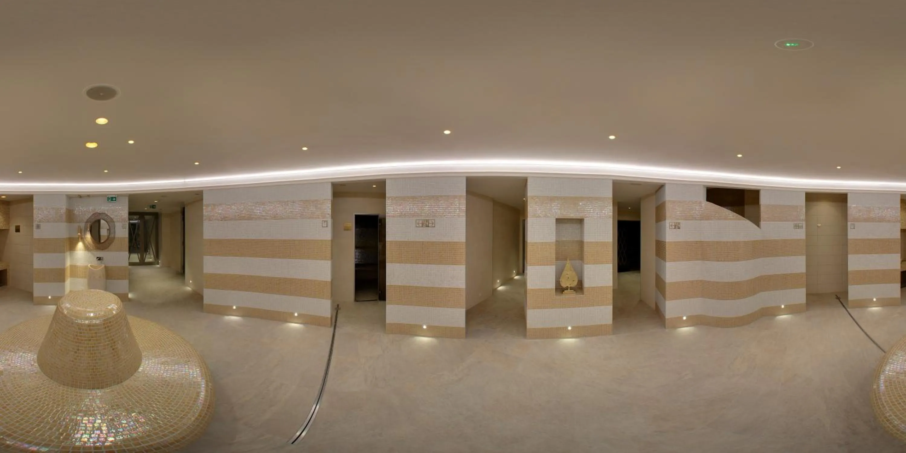 Hot Tub in Hotel Kultúra