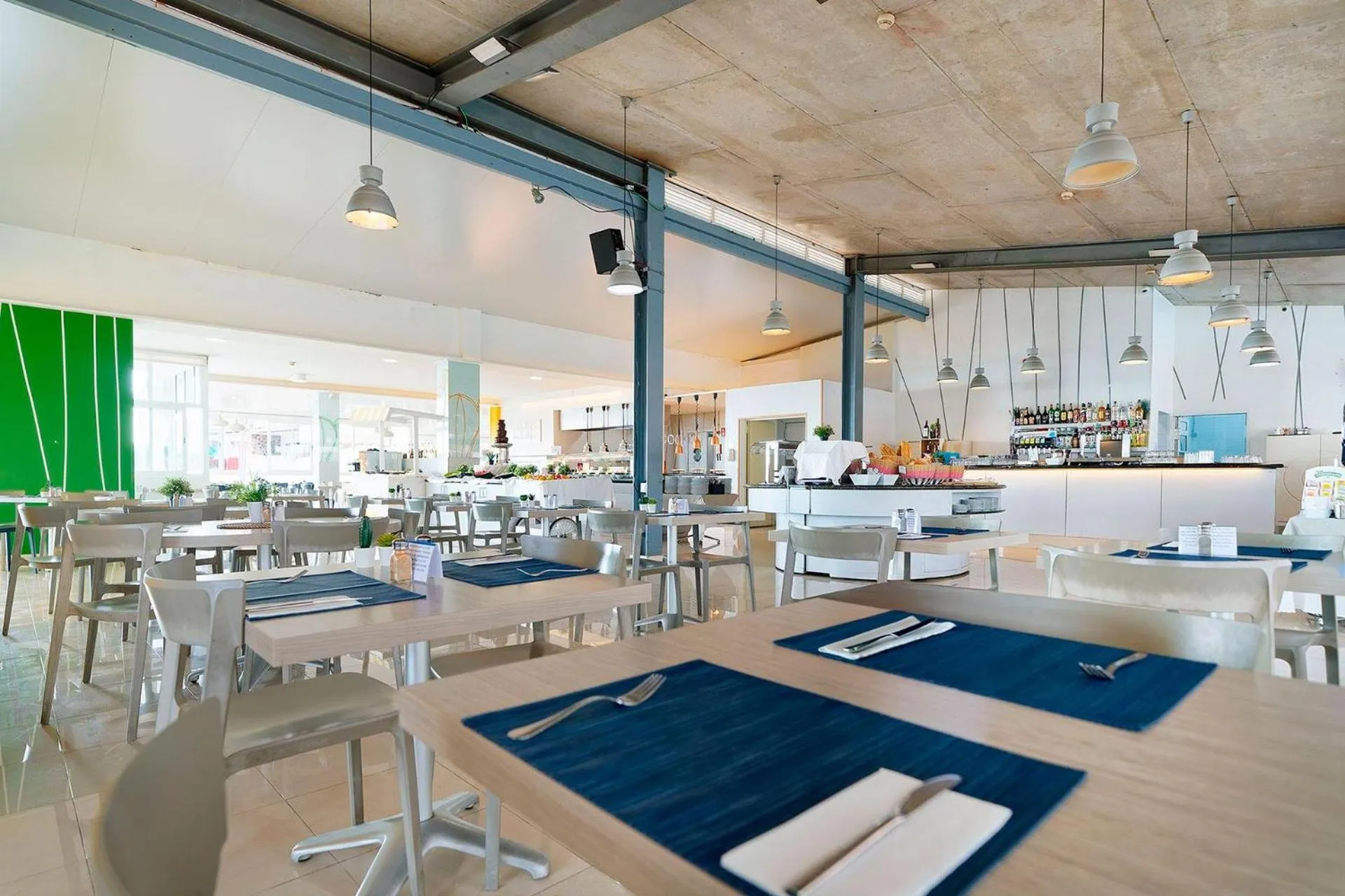 Restaurant/places to eat in Servatur Altamadores