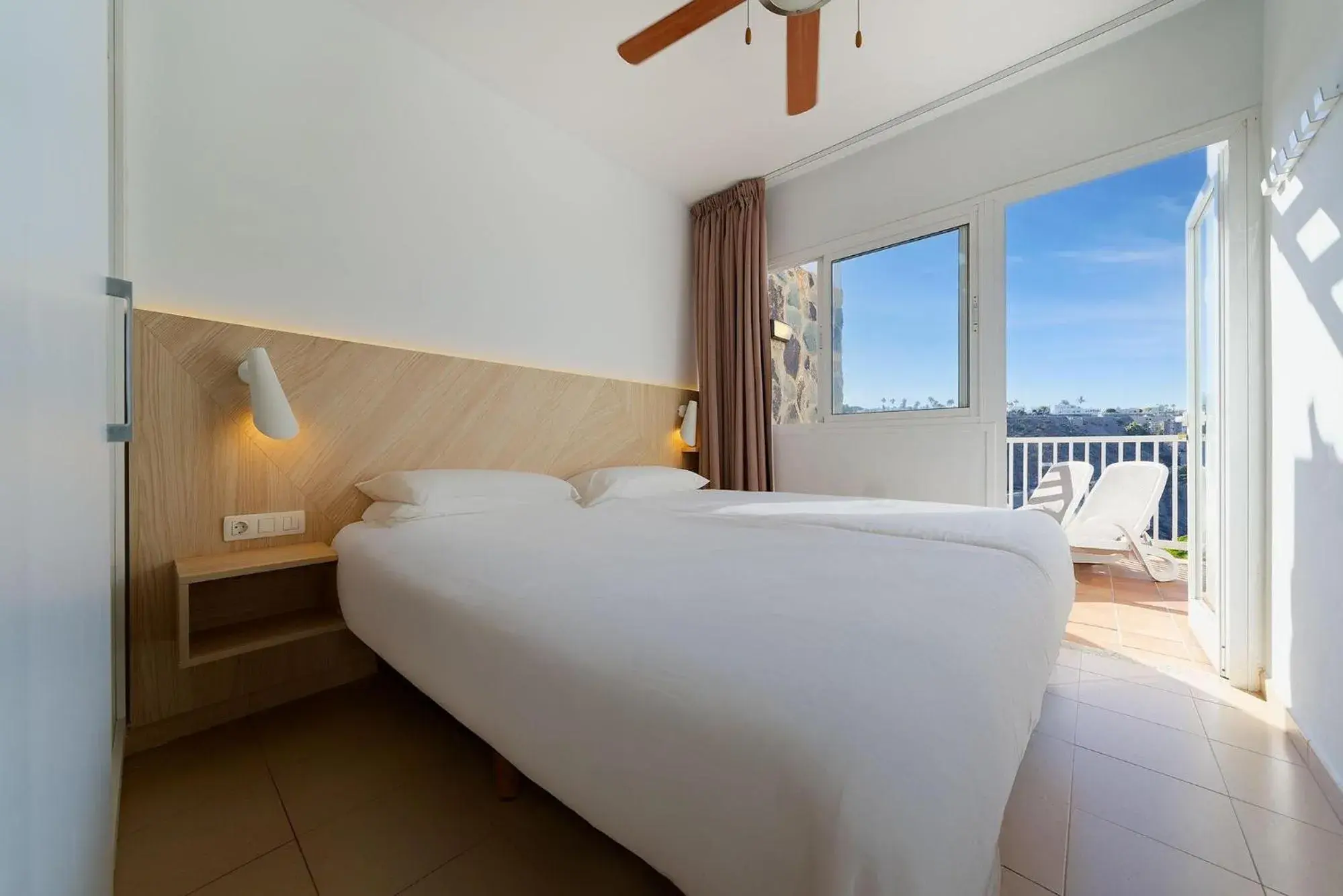 Premium One Bedroom Apartment with Balcony in Servatur Altamadores Premium One Bedroom Apartment with Balcony in Servatur Altamadores