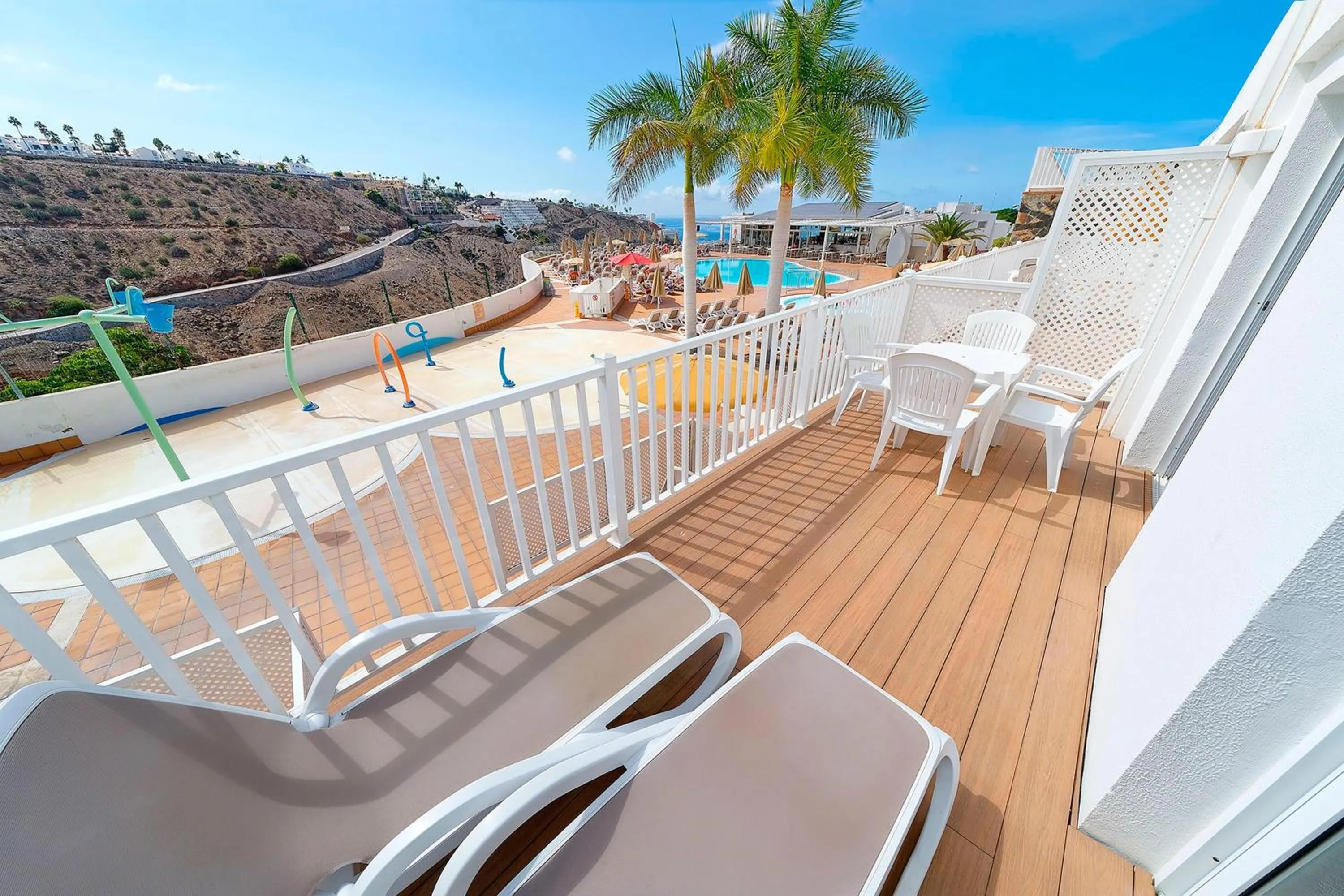 Photo of the whole room in Servatur Altamadores