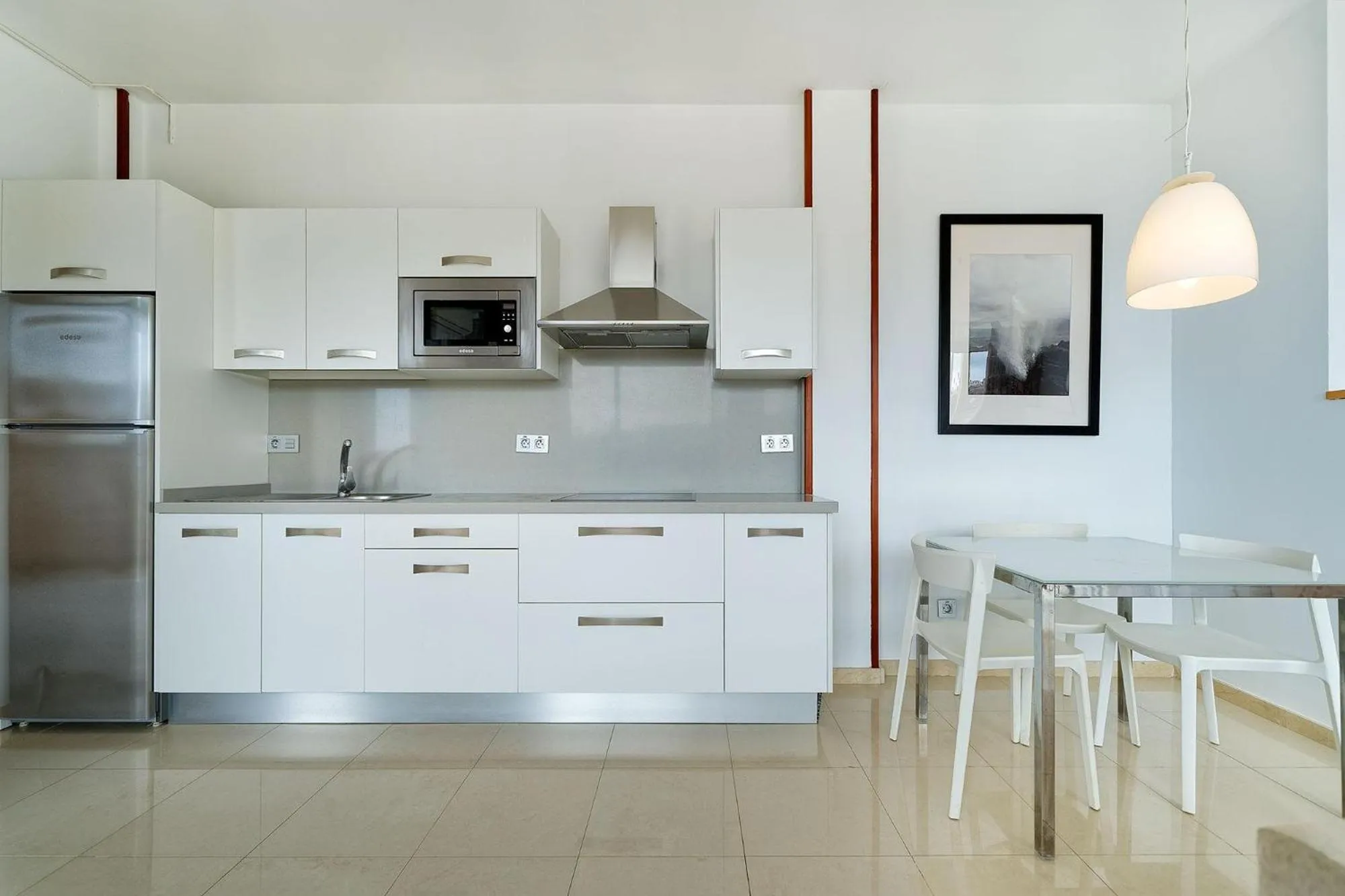 Photo of the whole room in Servatur Altamadores