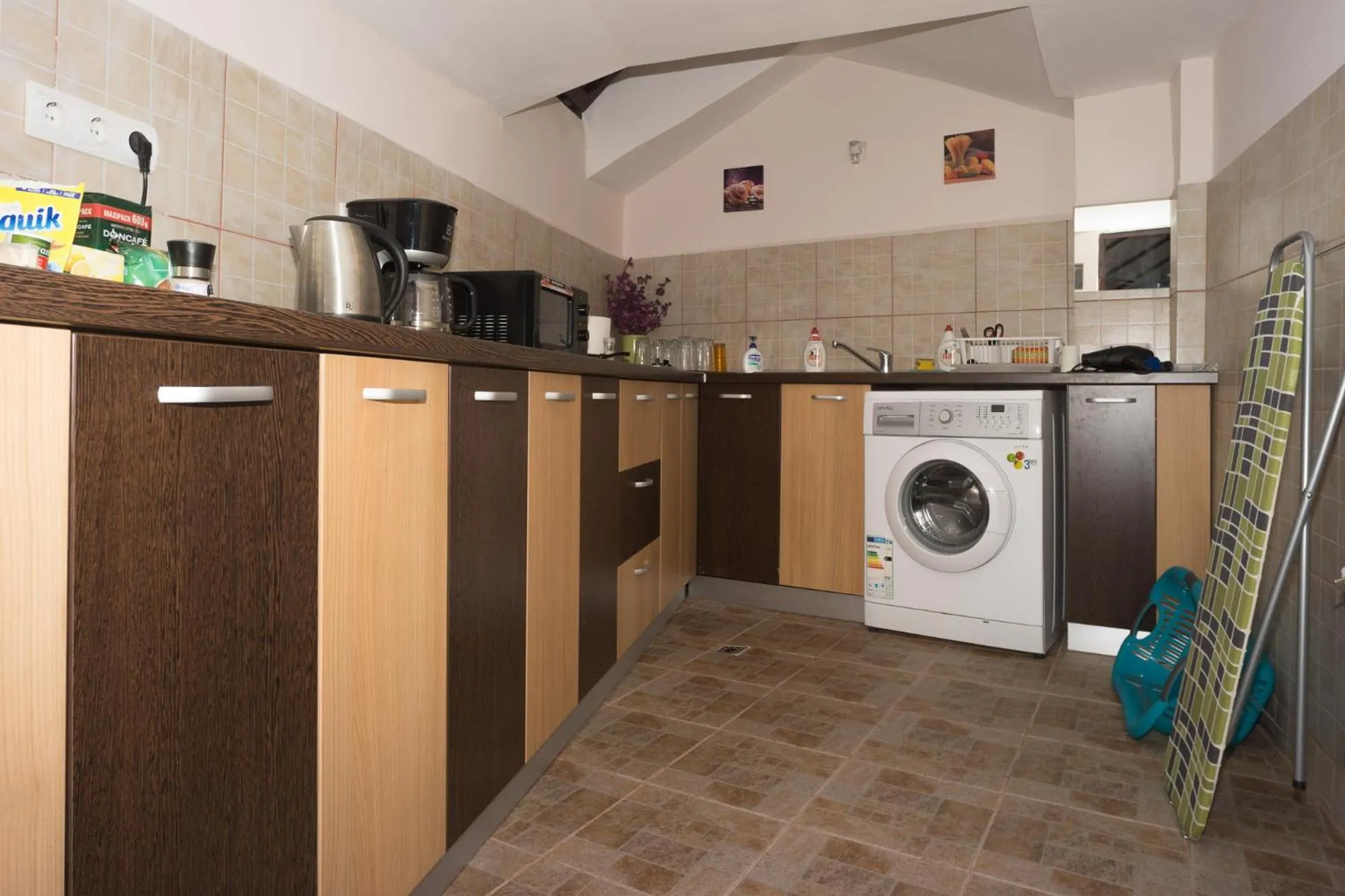 Kitchen or kitchenette in Motor House Unirii