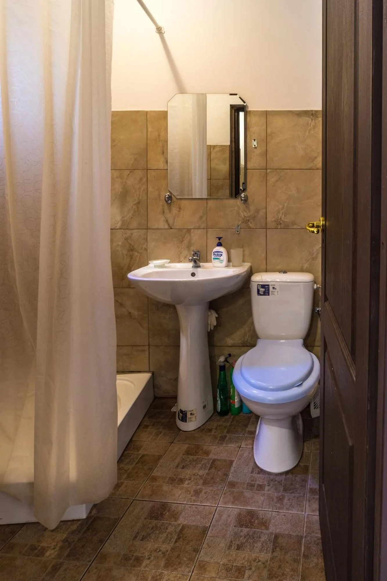 Toilet in Motor House Unirii