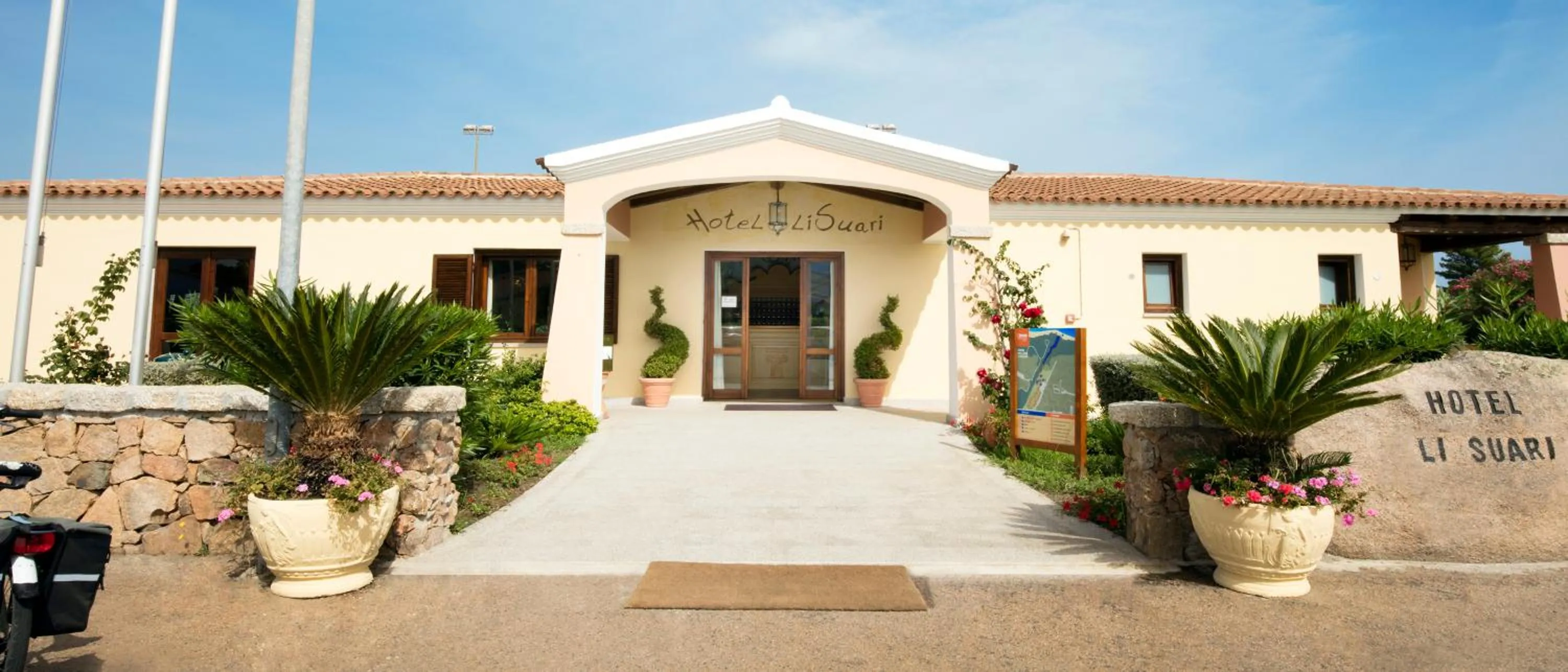 Property building in Li Suari Club Village