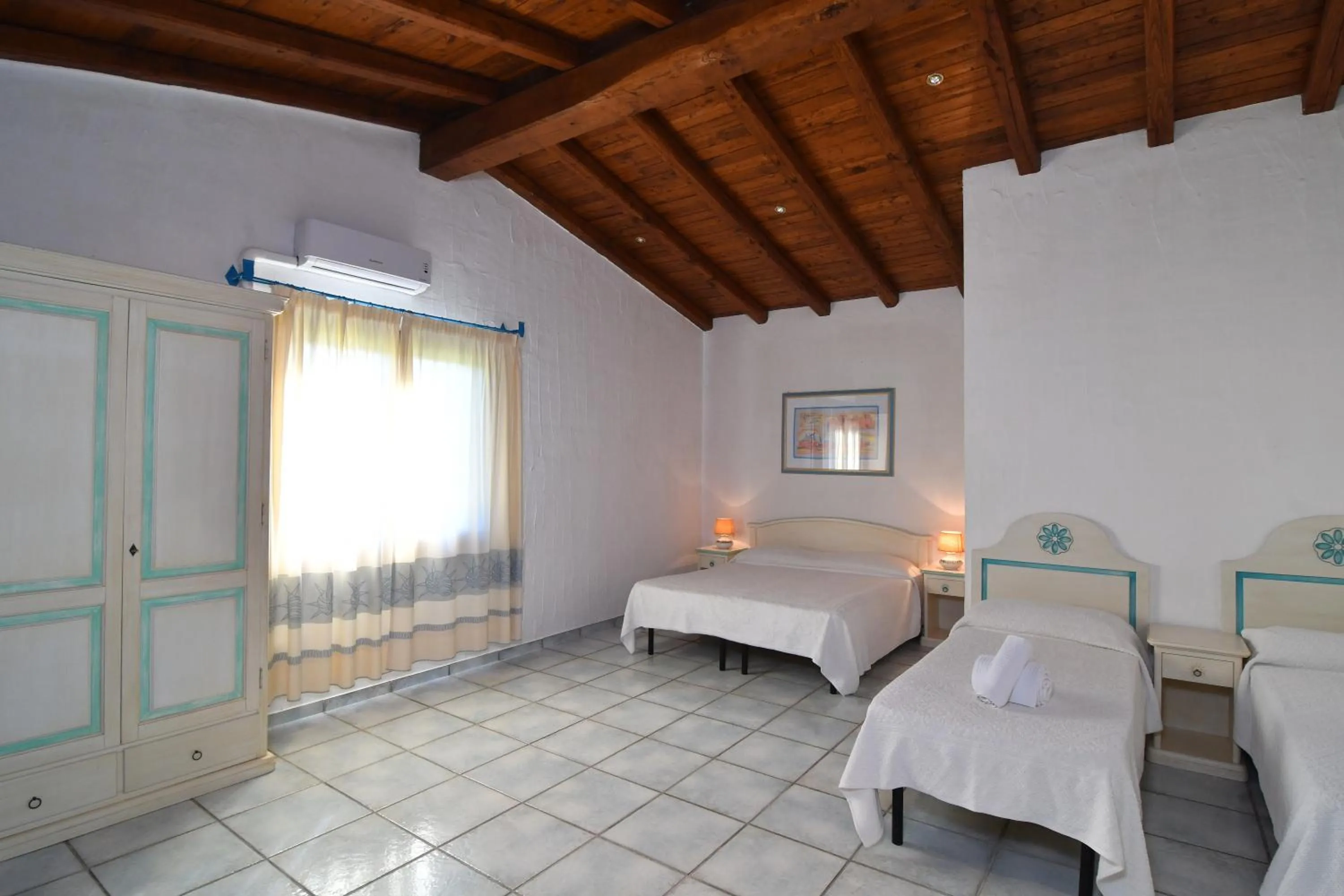 Photo of the whole room, Bed in Li Suari Club Village