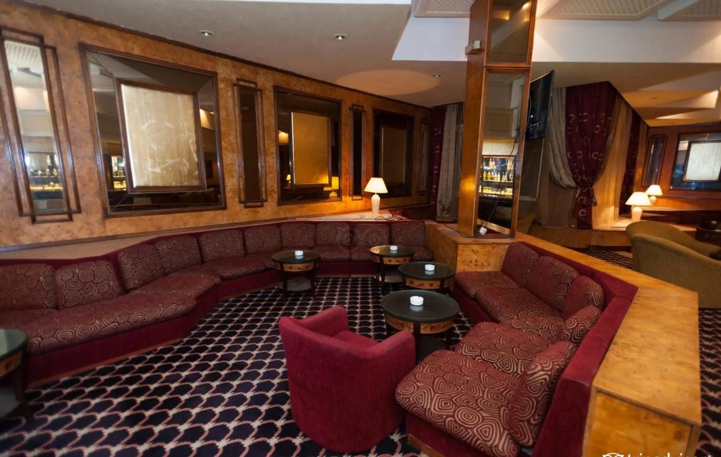 Lounge or bar in L'Orient Palace Resort and Spa