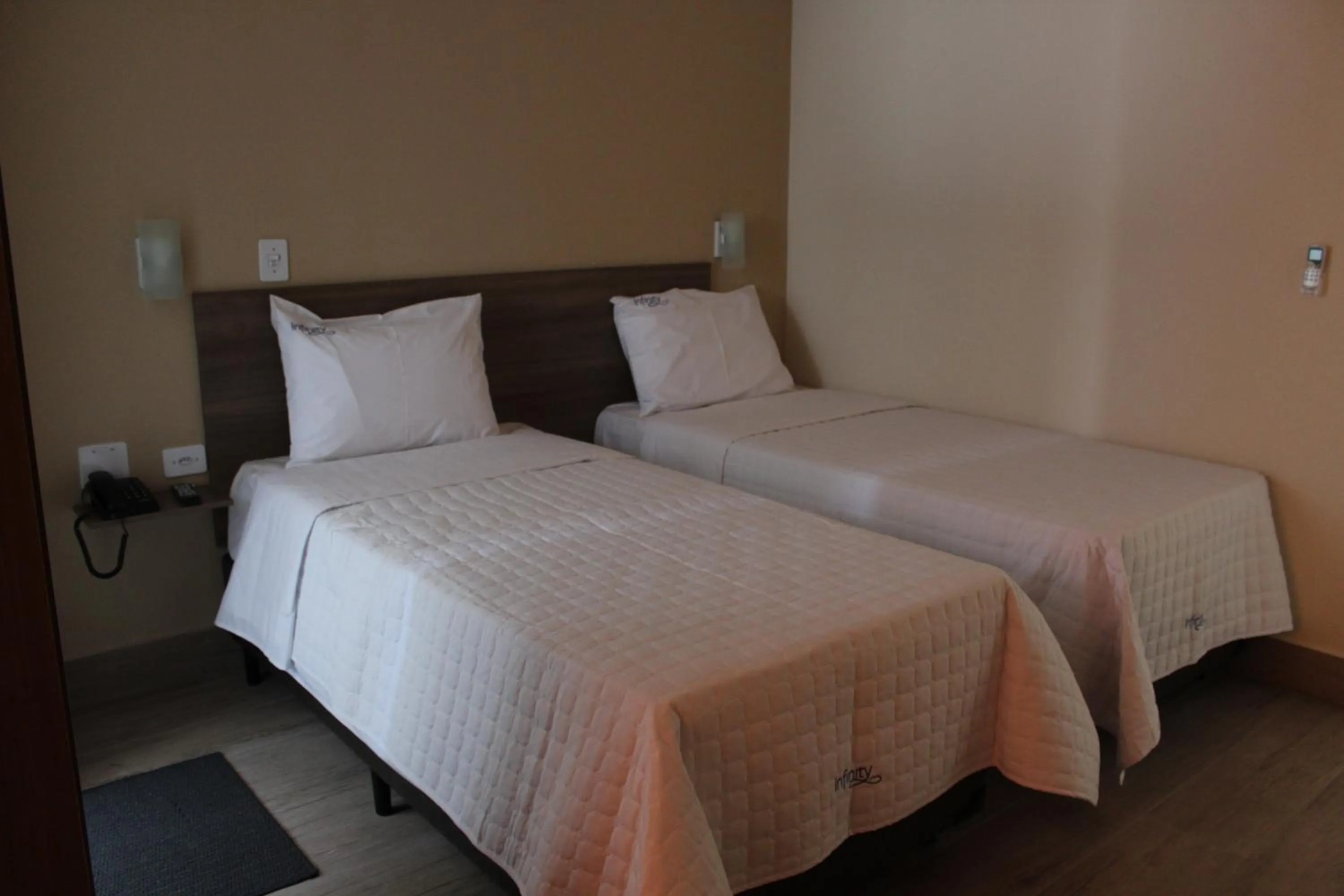 Bedroom, Bed in Hotel Infinity